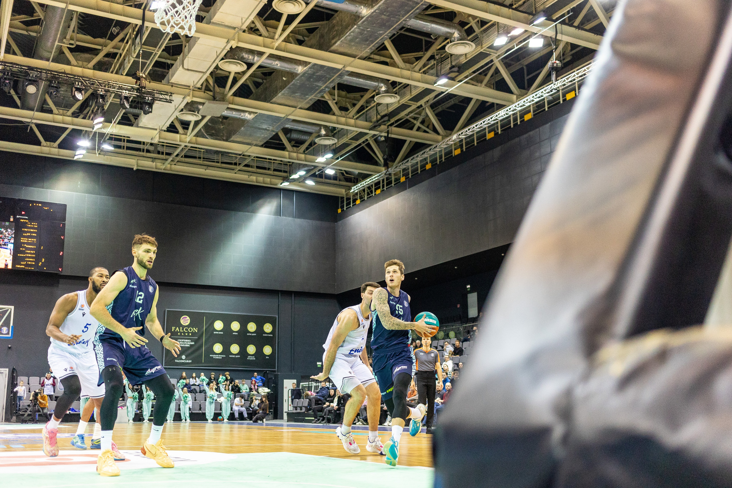 Баскетбол. Лучшие кадры. Минск — Енисей. 11.12.2023. Профессиональный интерьерный и репортажный фотограф Минск и РБ. Максим Орлов