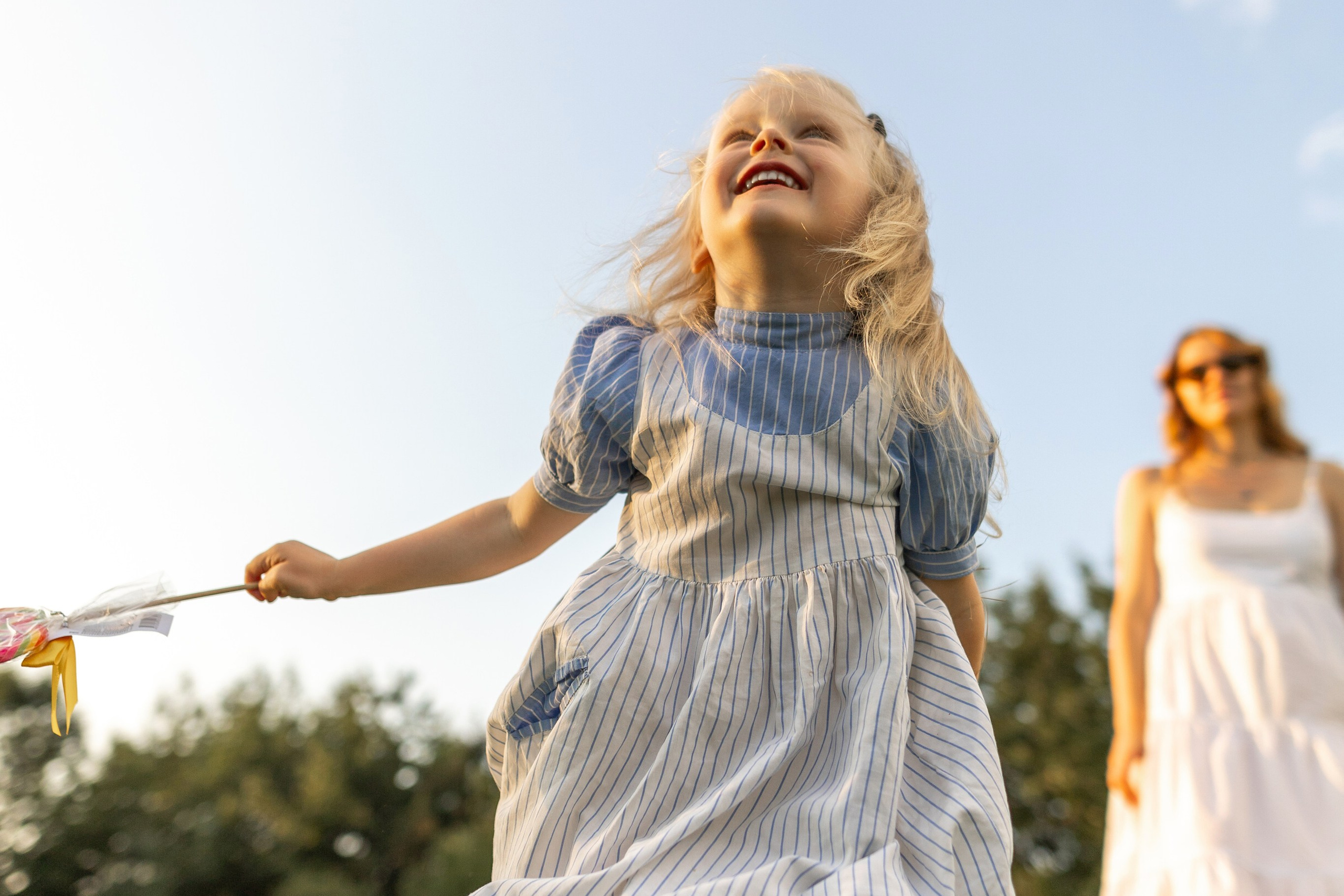 Стеша с мамой. Профессиональный интерьерный и репортажный фотограф Минск и РБ. Максим Орлов