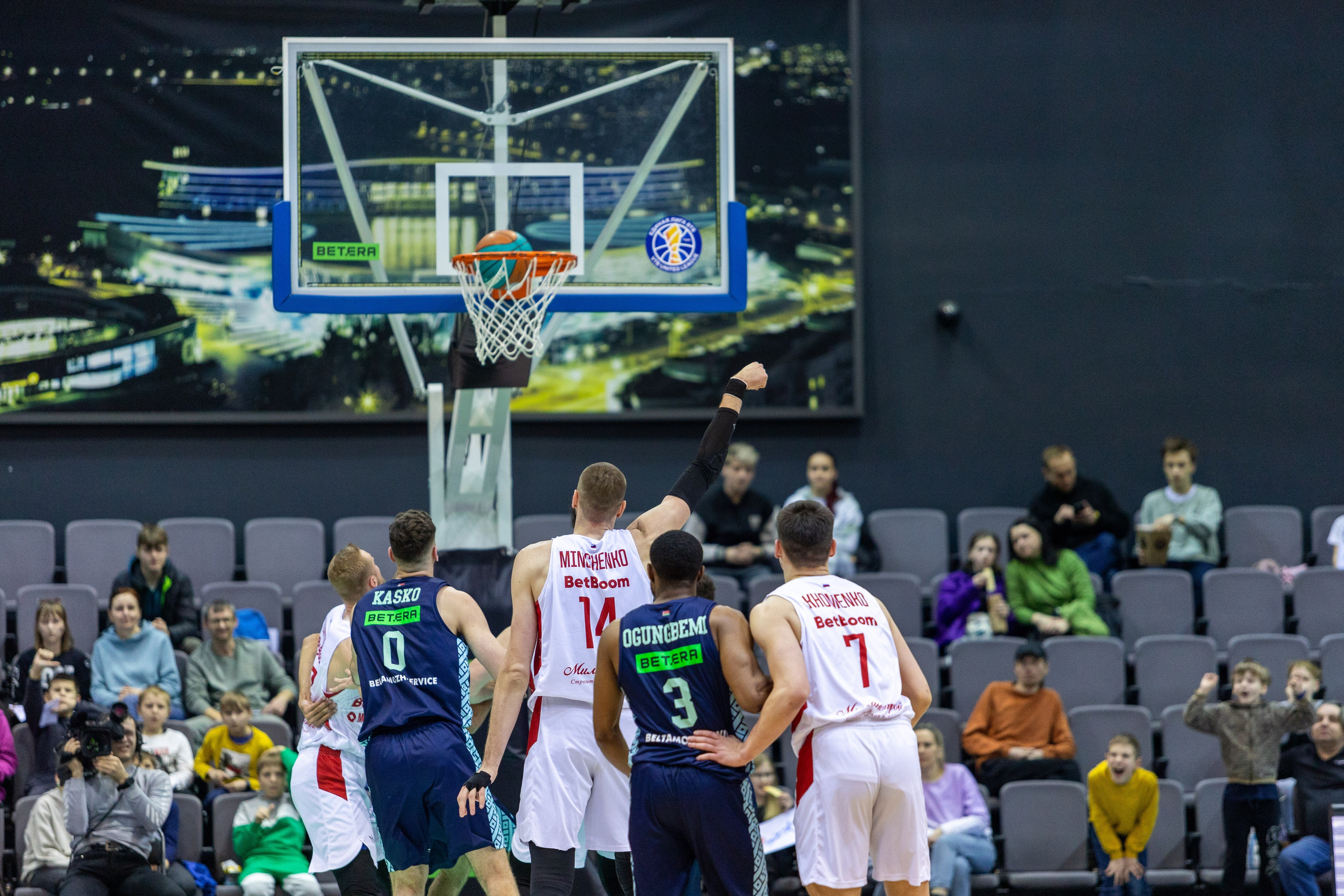 Баскетбол. Минск — MBA. 09.03.2024. Профессиональный интерьерный и репортажный фотограф Минск и РБ. Максим Орлов