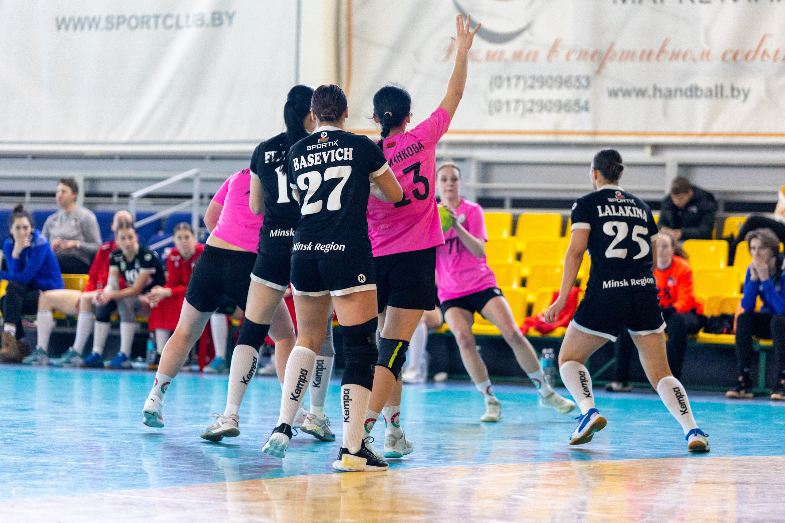 Женский гандбол. Лучшие кадры. БНТУ — Звезда. 08.02.2025. Профессиональный интерьерный и репортажный фотограф Минск и РБ. Максим Орлов