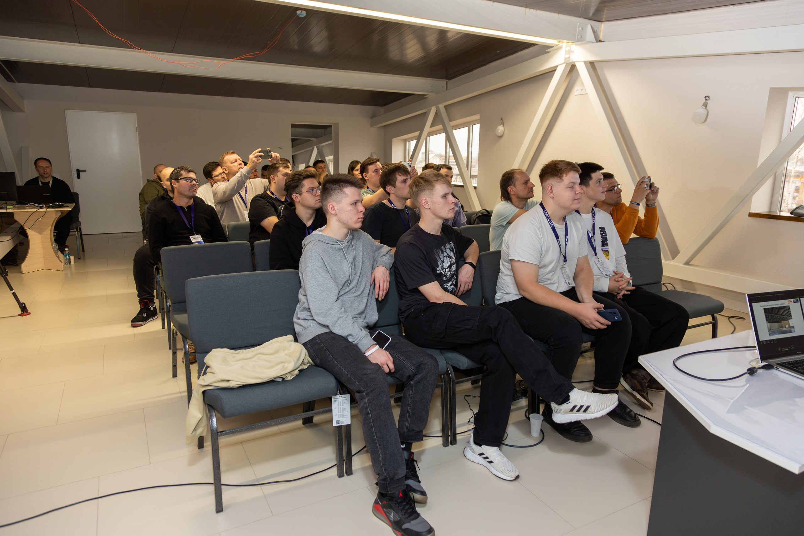 Конференция Medialive 2024. День второй. Профессиональный интерьерный и репортажный фотограф Минск и РБ. Максим Орлов