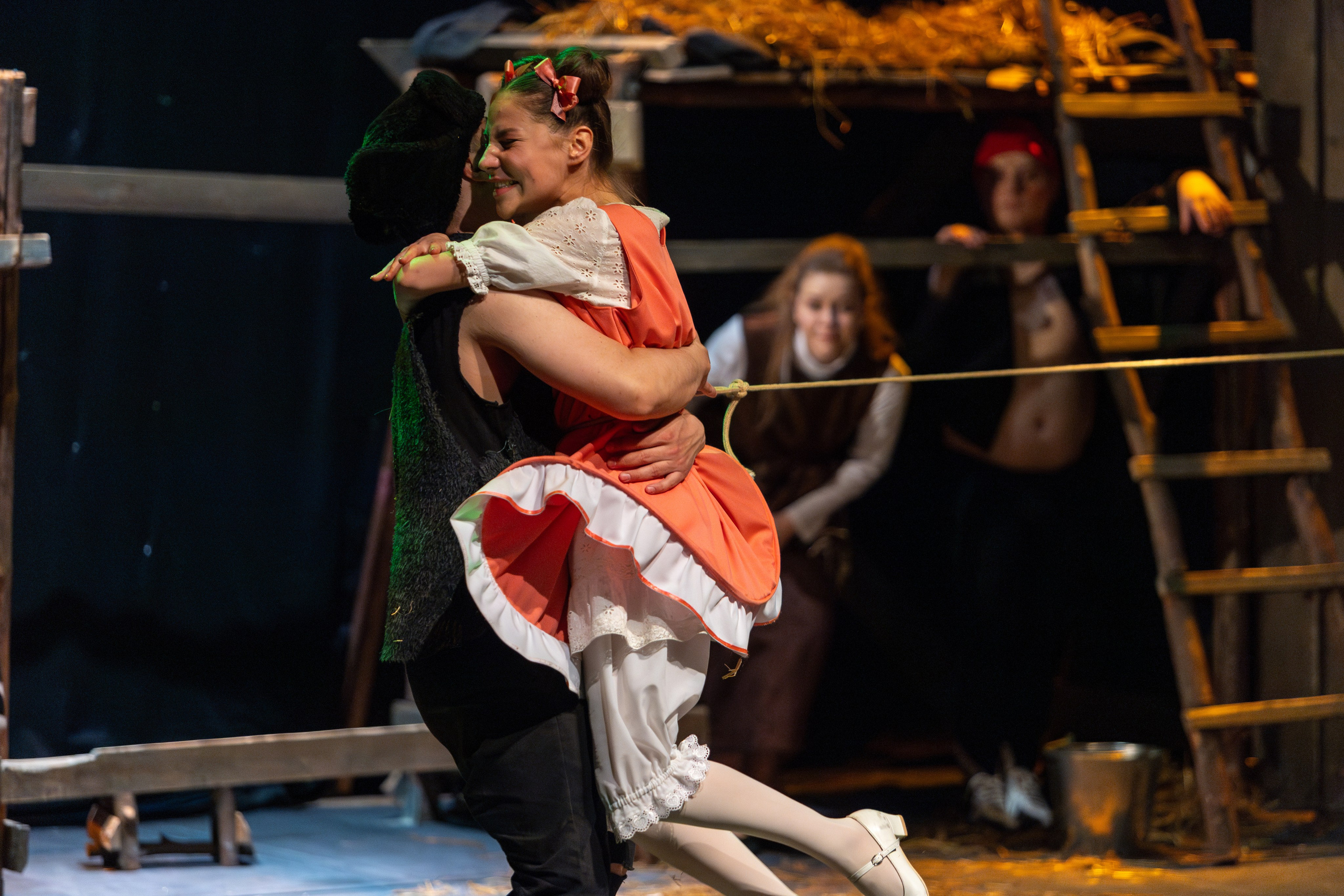 Театр белорусской армии «Очень простая история». Профессиональный интерьерный и репортажный фотограф Минск и РБ. Максим Орлов