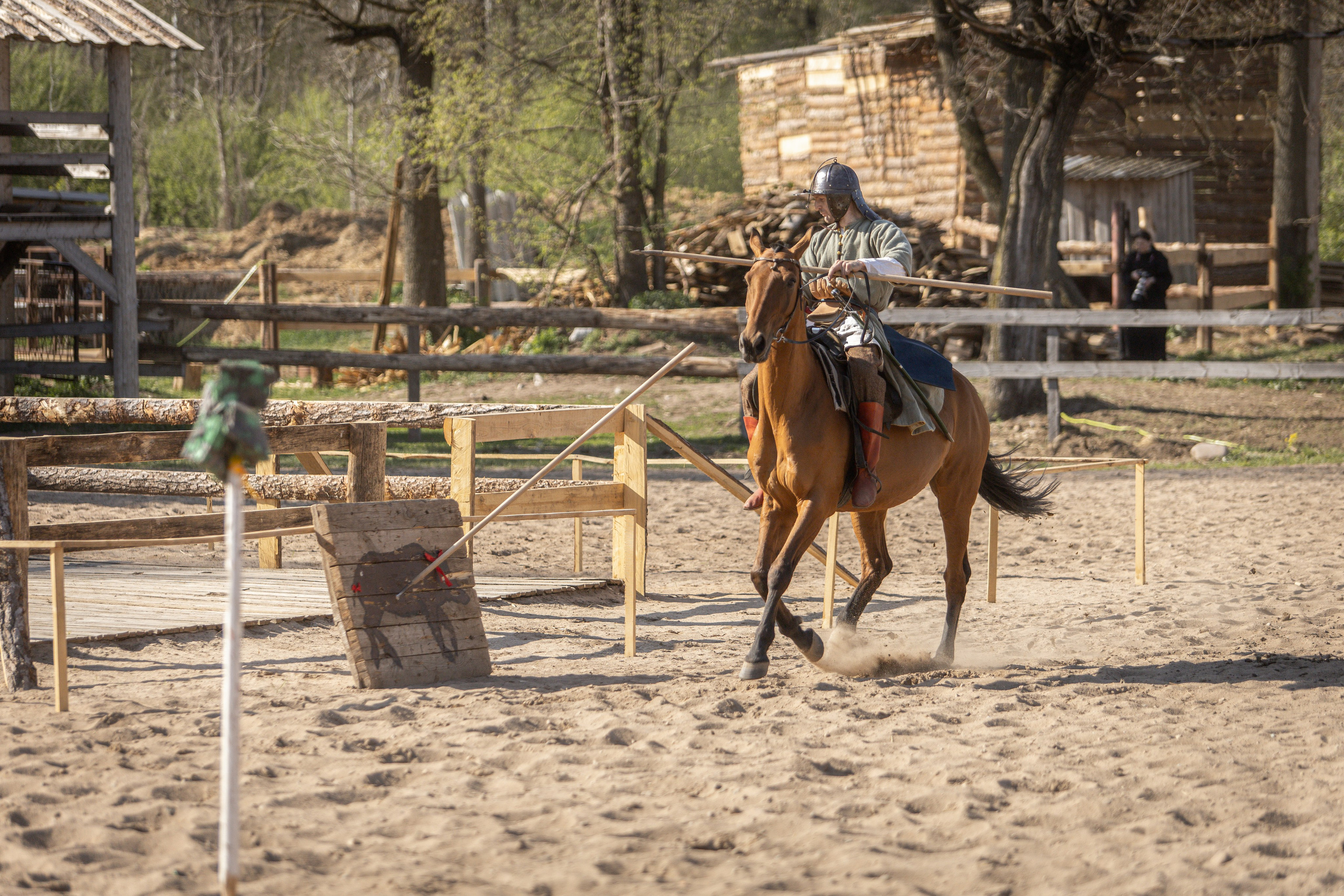 Золотая Шпора. Огнем и Мечем. День первый. Рыцарский турнир. Профессиональный интерьерный и репортажный фотограф Минск и РБ. Максим Орлов