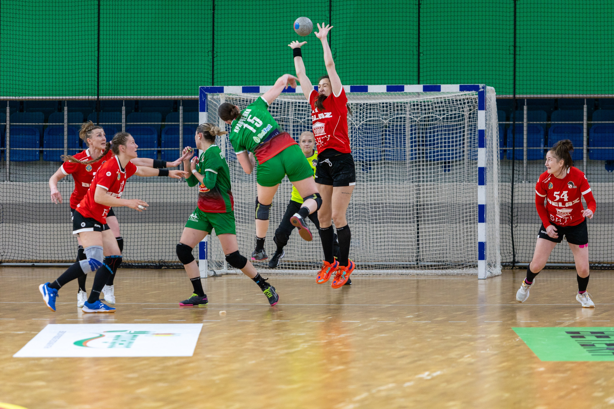 Гандбол. Финал. БНТУ — Гомель. 25.05.2024. Профессиональный интерьерный и репортажный фотограф Минск и РБ. Максим Орлов