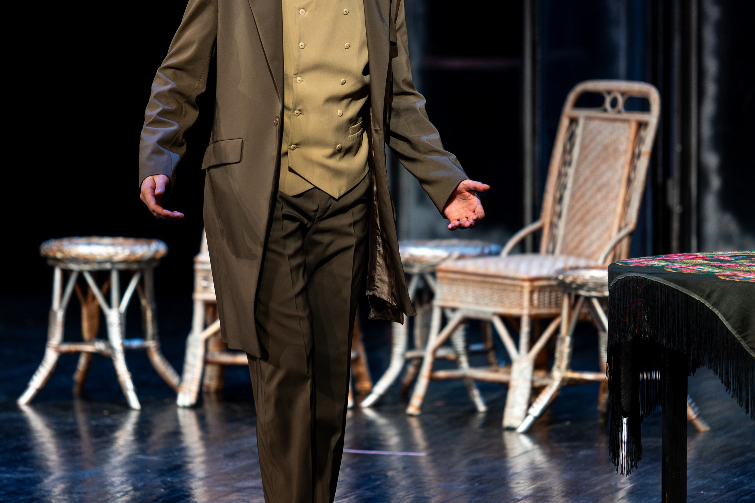 Новый театр «Я вещь». Профессиональный интерьерный и репортажный фотограф Минск и РБ. Максим Орлов