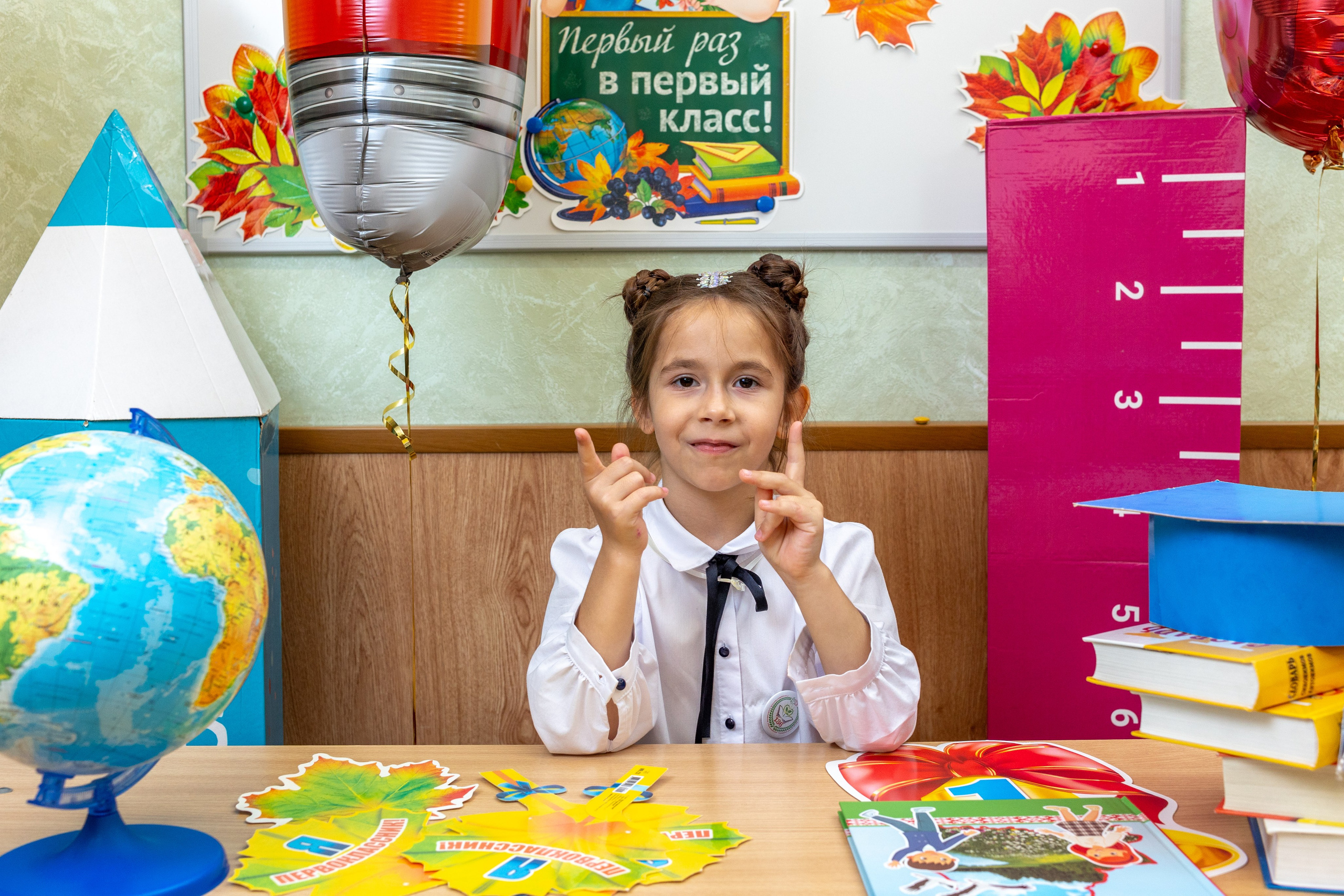 Линейка 1 сентября 2023 г. Профессиональный интерьерный и репортажный фотограф Минск и РБ. Максим Орлов