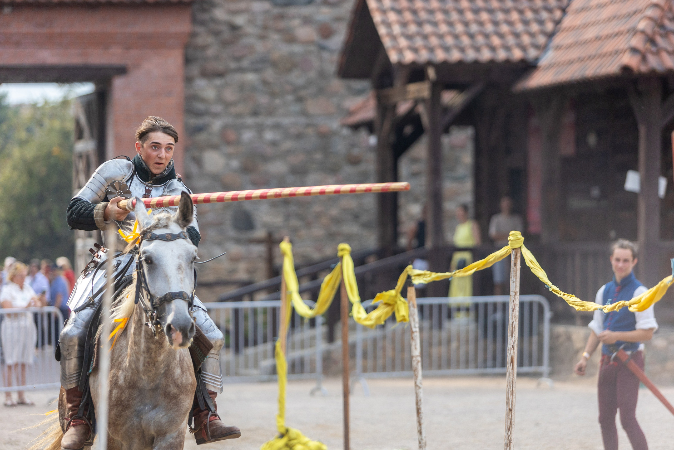 Выступление «Золотой шпоры» на празднике города Лиды. Профессиональный интерьерный и репортажный фотограф Минск и РБ. Максим Орлов