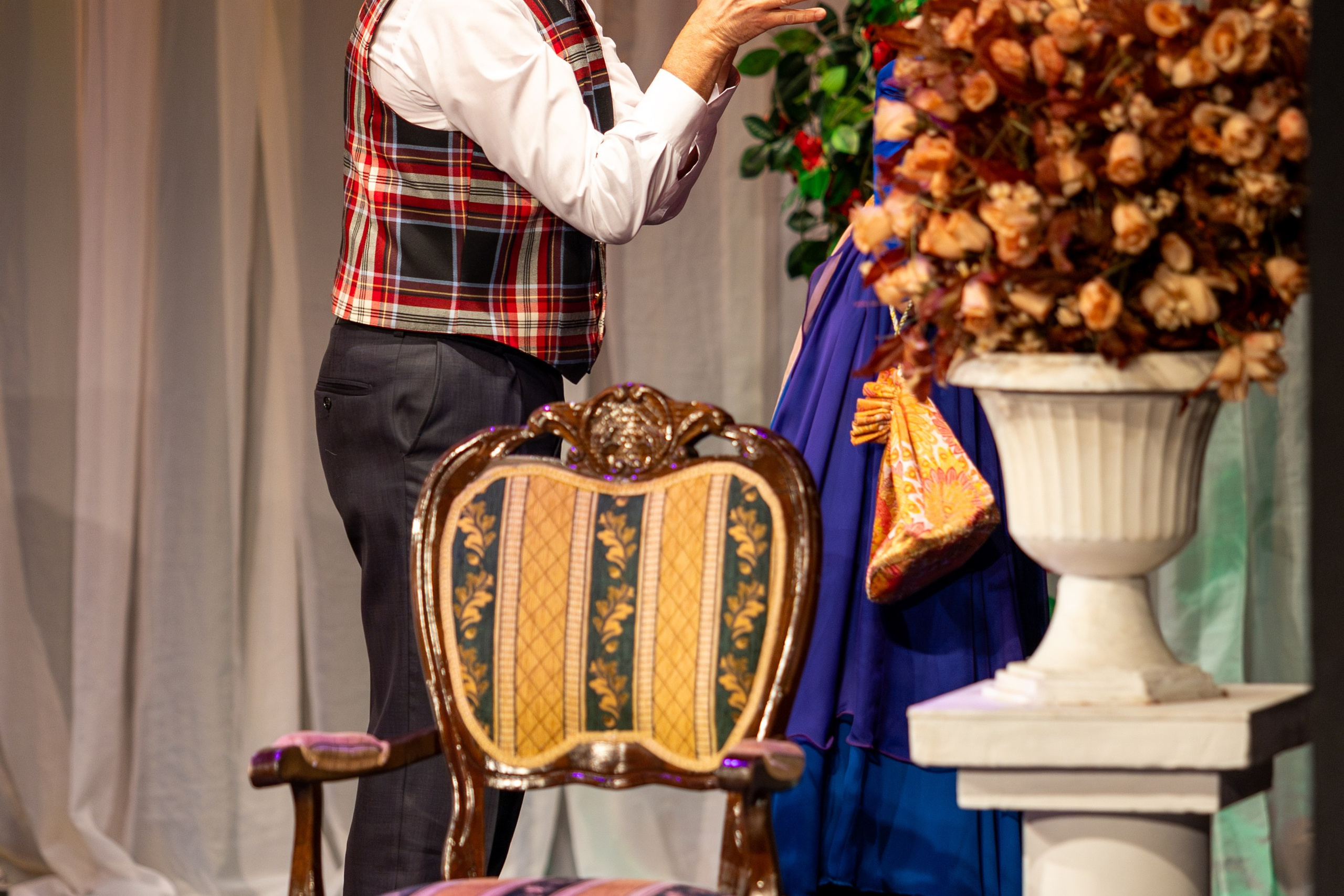 Новый театр «Как важно быть серьезным». Профессиональный интерьерный и репортажный фотограф Минск и РБ. Максим Орлов