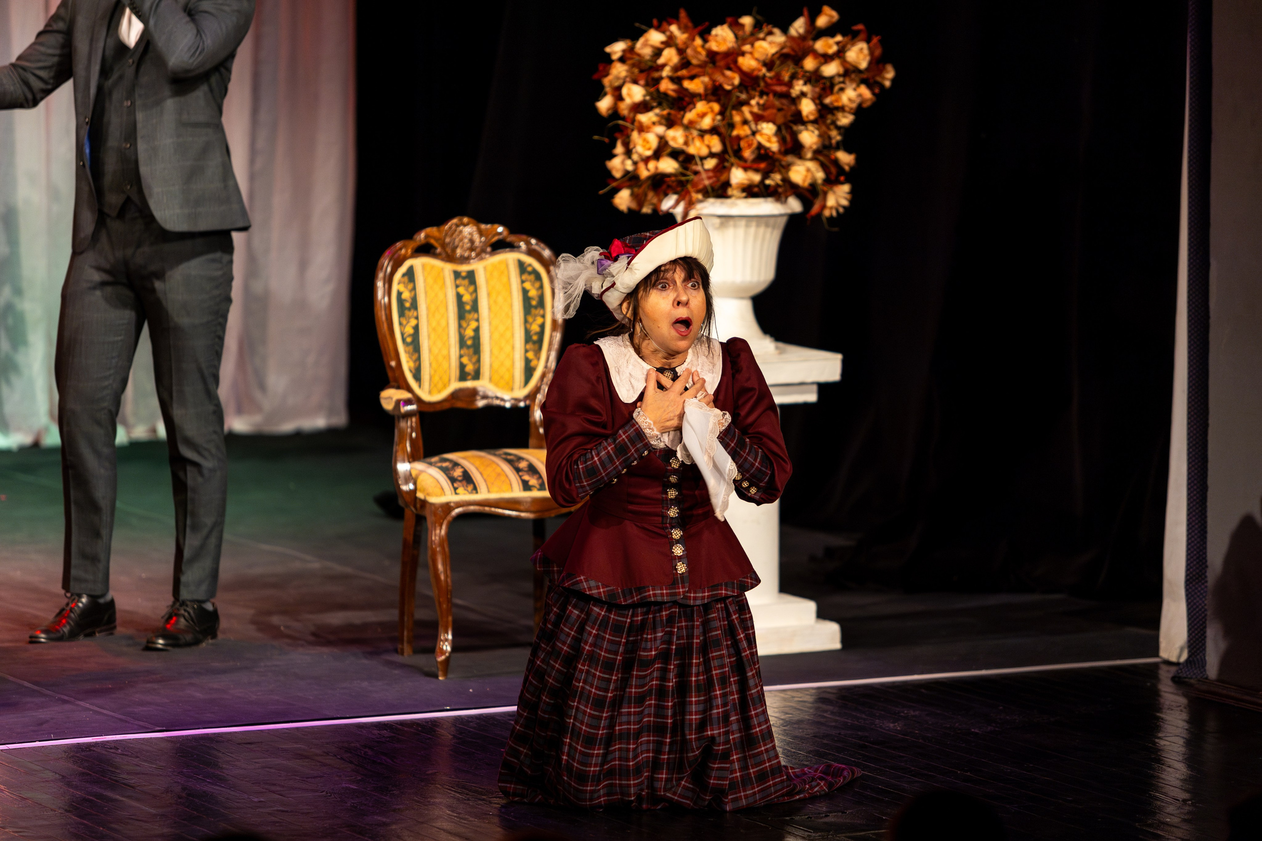 Новый театр «Как важно быть серьезным». Профессиональный интерьерный и репортажный фотограф Минск и РБ. Максим Орлов