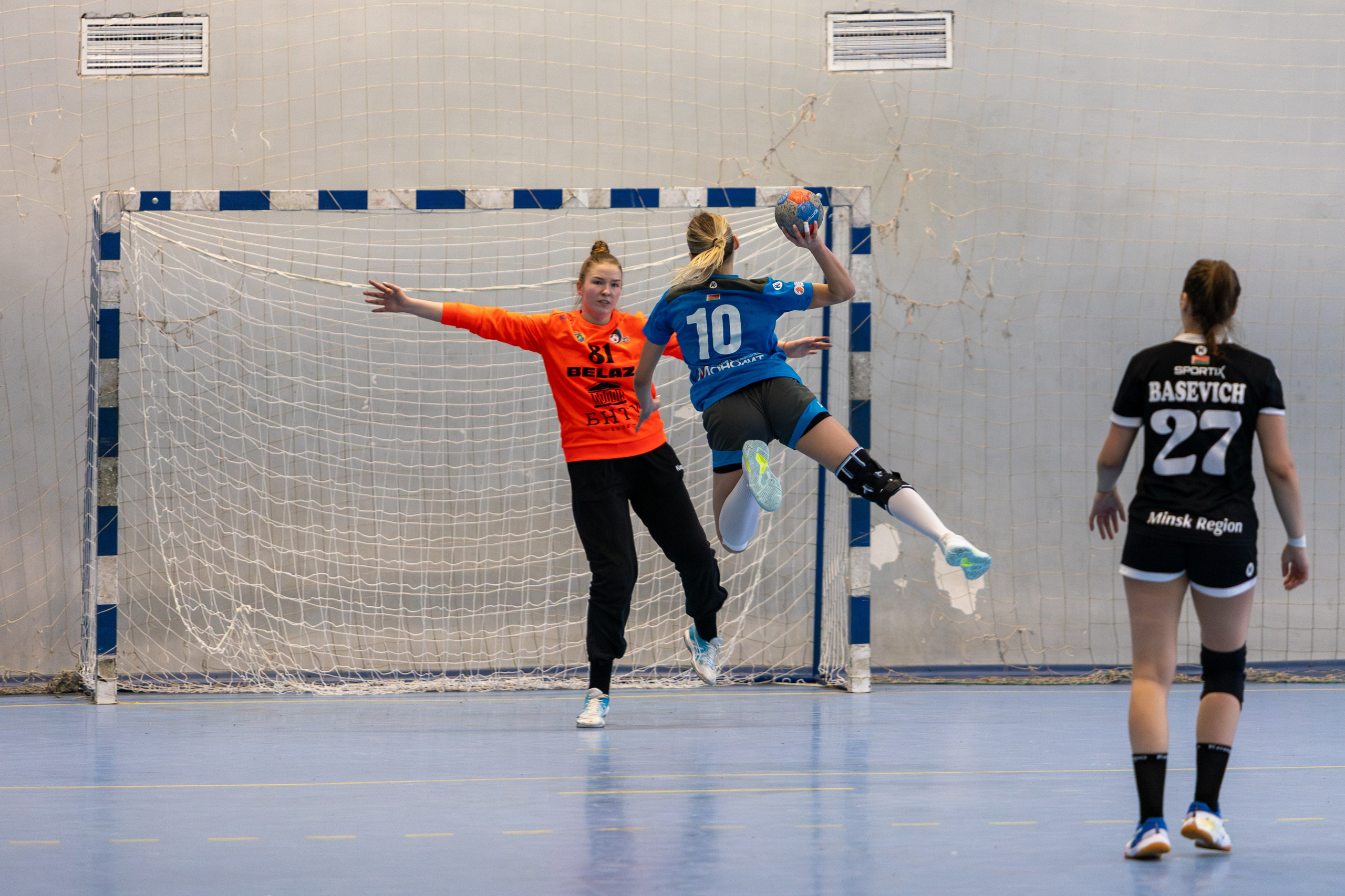 Гандбол. Лучшие кадры. БНТУ — Витебчанка. Профессиональный интерьерный и репортажный фотограф Минск и РБ. Максим Орлов
