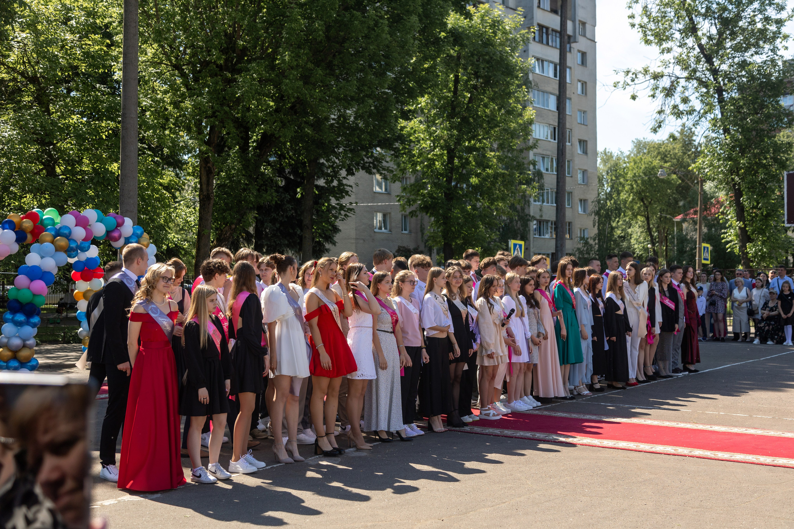 Школа 47. Последний звонок. Профессиональный интерьерный и репортажный фотограф Минск и РБ. Максим Орлов