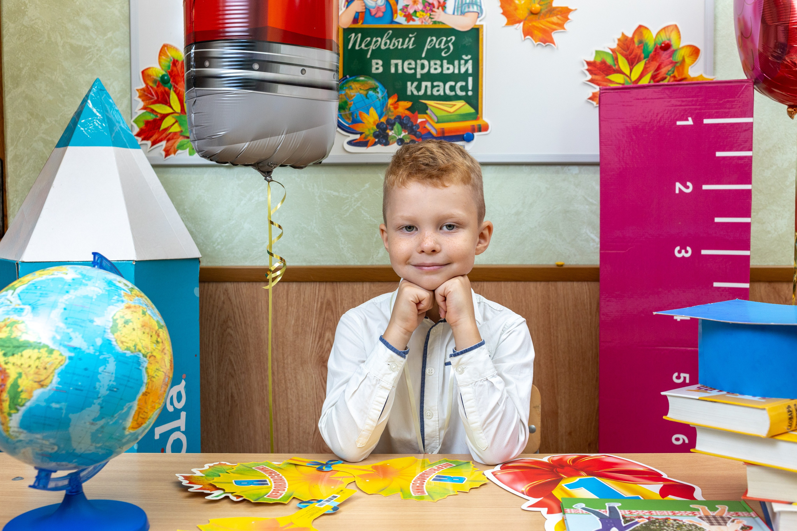 Линейка 1 сентября 2023 г. Профессиональный интерьерный и репортажный фотограф Минск и РБ. Максим Орлов