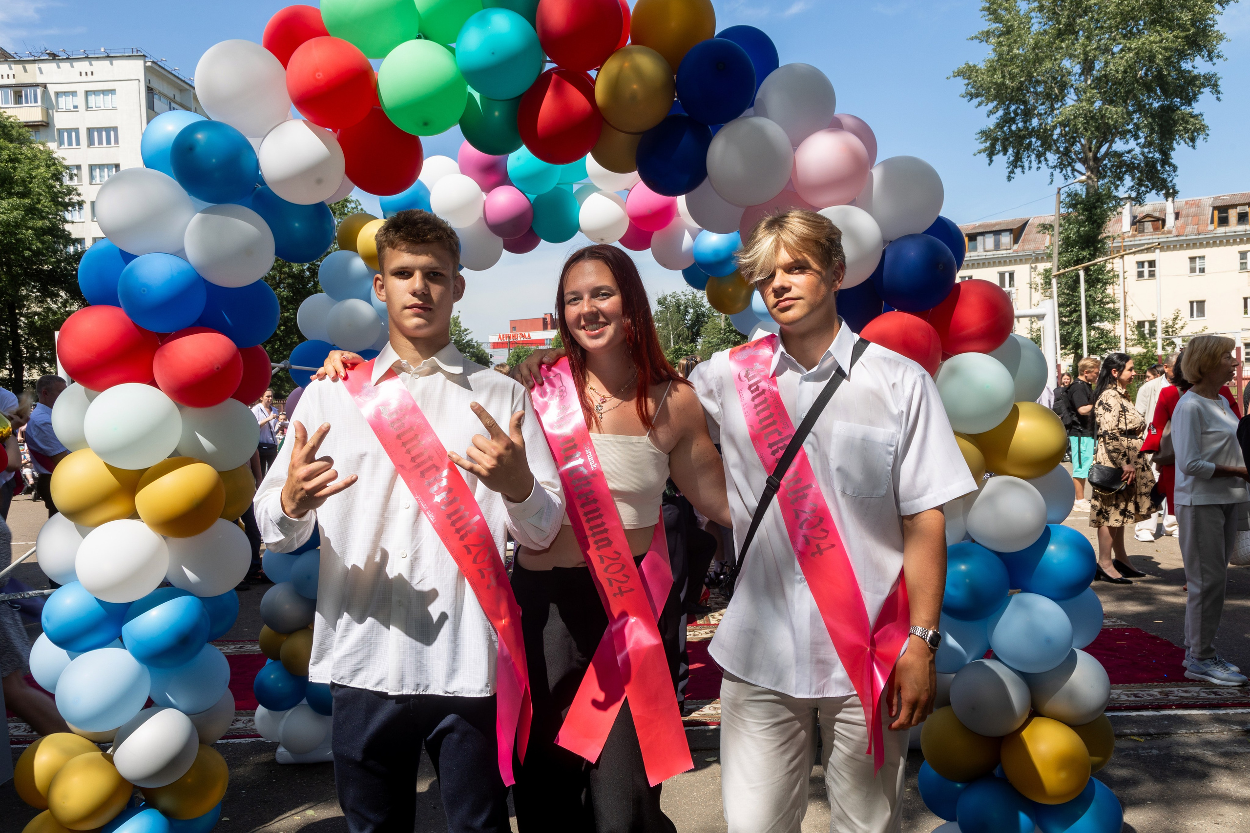 Школа 47. Последний звонок. Профессиональный интерьерный и репортажный фотограф Минск и РБ. Максим Орлов