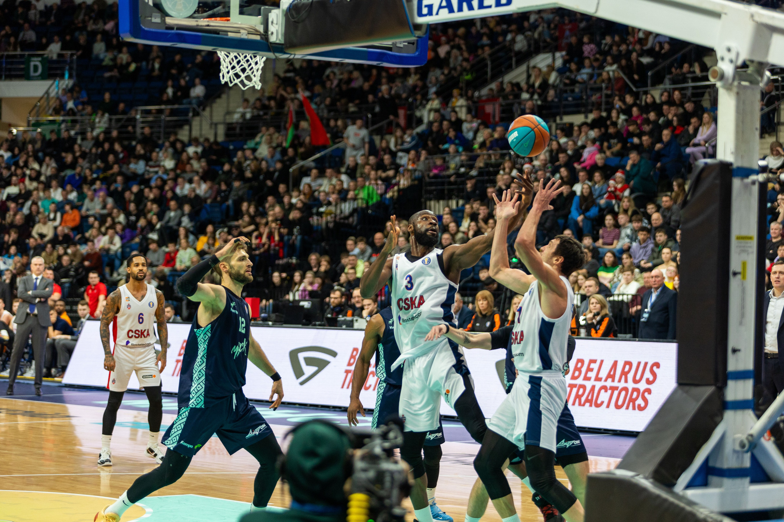 Баскетбол. Минск — ЦСКА. Лучшие кадры. 25.12.2023. Профессиональный интерьерный и репортажный фотограф Минск и РБ. Максим Орлов