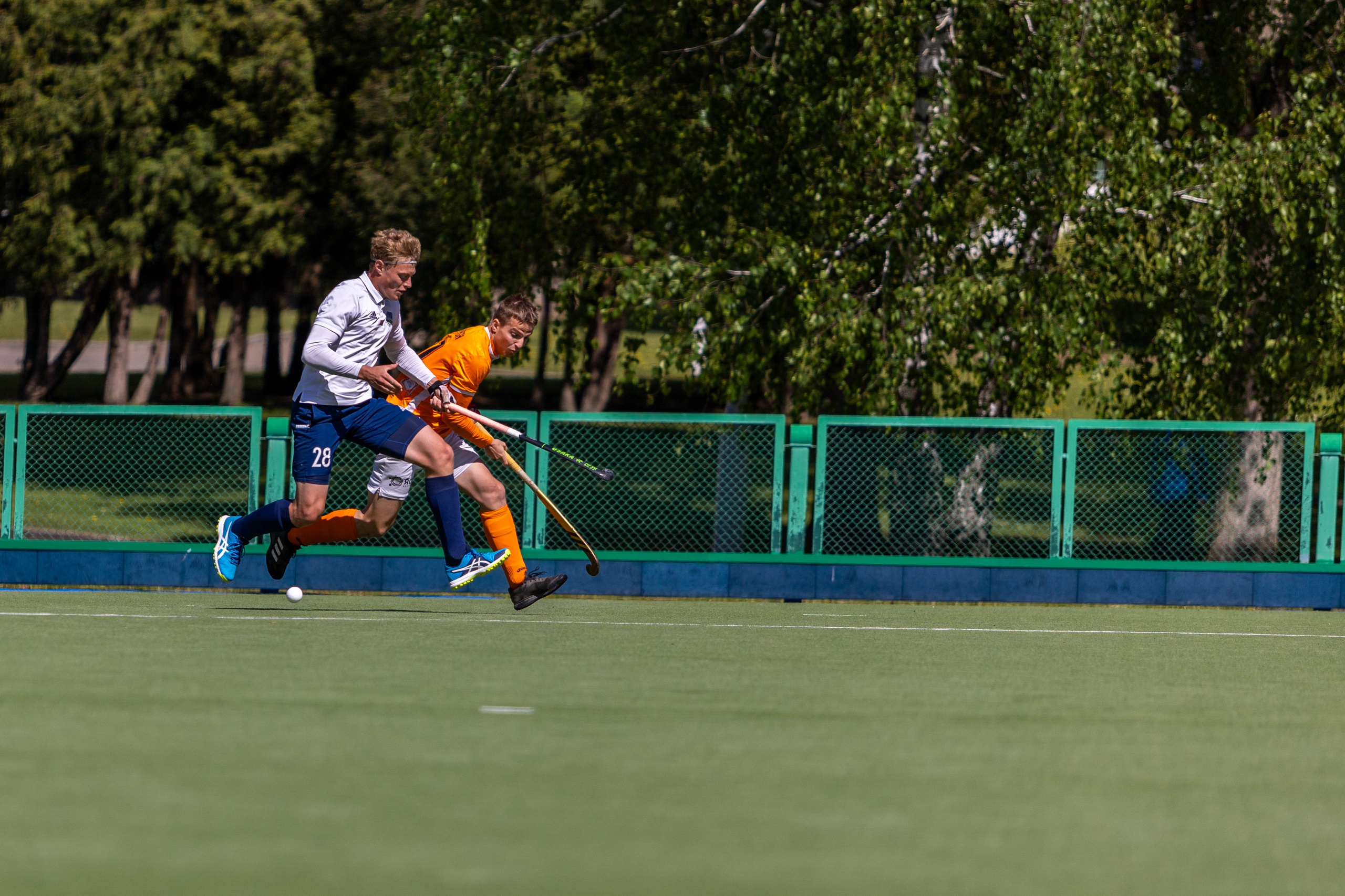 Хоккей на траве. ХК Минск — СК Строитель 12.05.2024. Профессиональный интерьерный и репортажный фотограф Минск и РБ. Максим Орлов