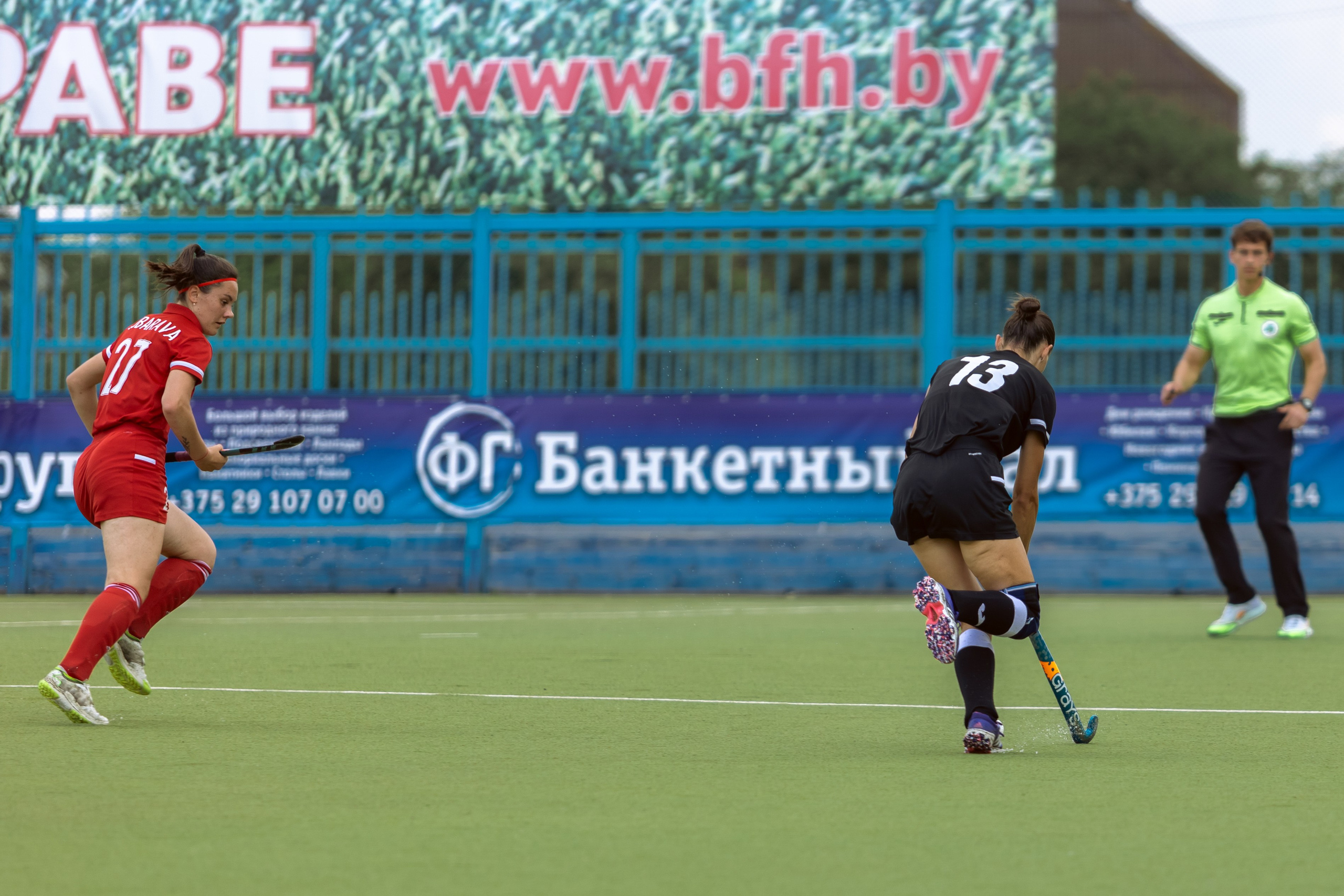 Хоккей на траве. Девушки. Минск — Виктория. 16.06.2024. Профессиональный интерьерный и репортажный фотограф Минск и РБ. Максим Орлов