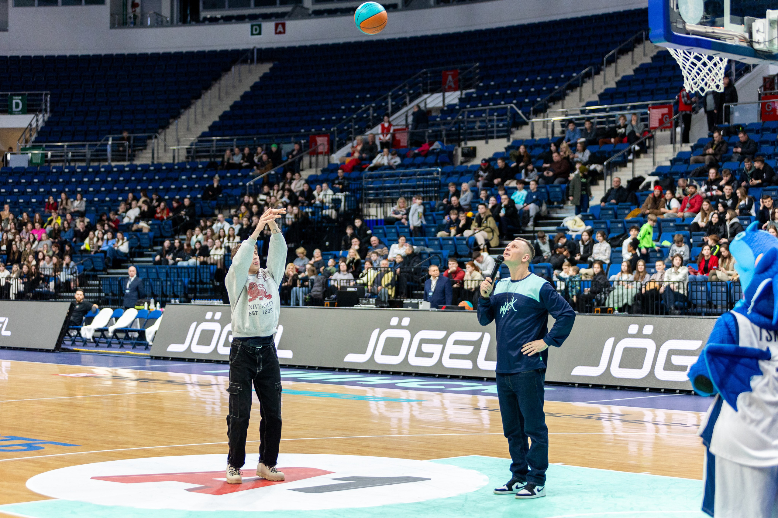 Баскетбол. Лучшие кадры. Минск — Уралмаш 13.02.2024. Профессиональный интерьерный и репортажный фотограф Минск и РБ. Максим Орлов