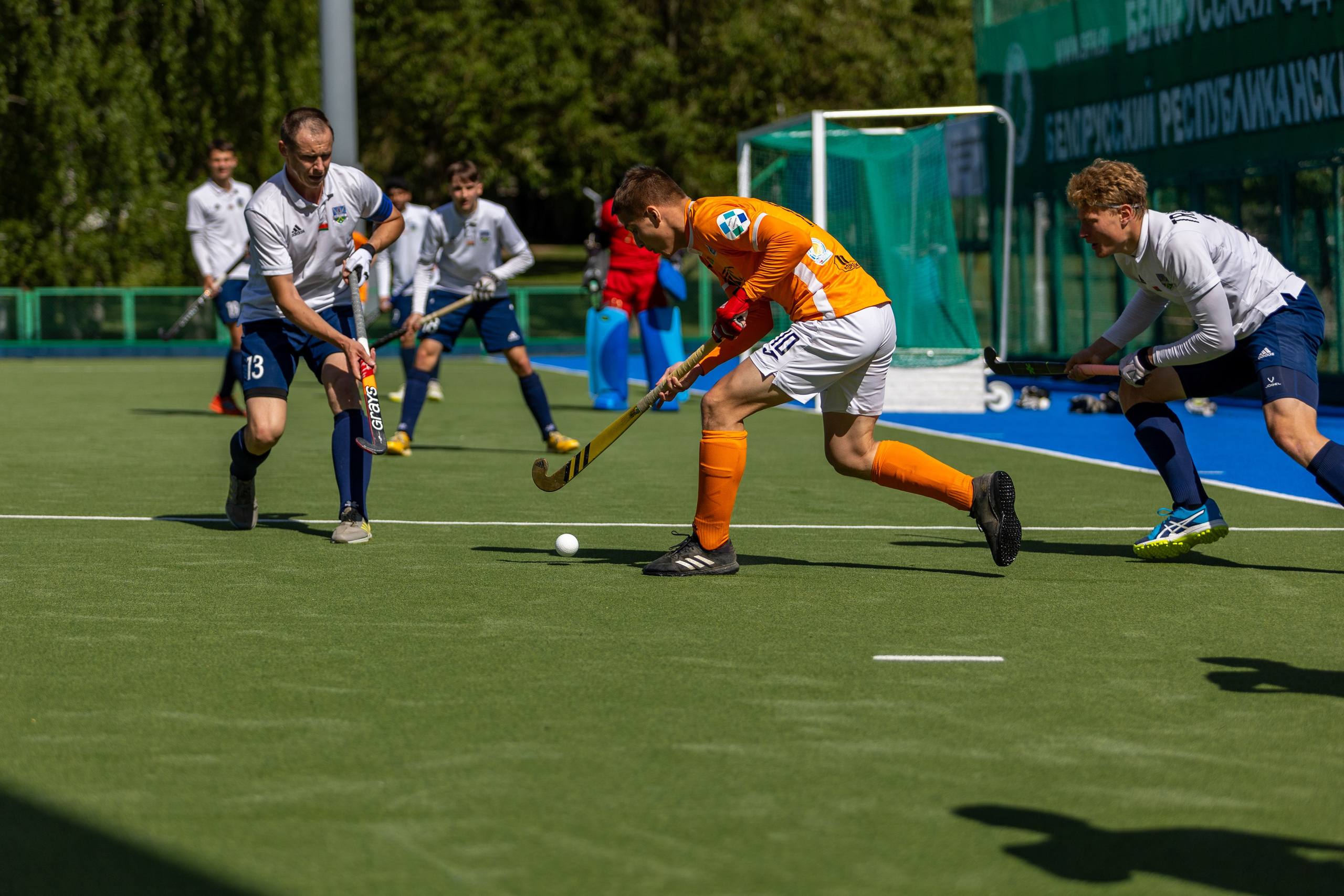 Хоккей на траве. ХК Минск — СК Строитель 12.05.2024. Профессиональный интерьерный и репортажный фотограф Минск и РБ. Максим Орлов