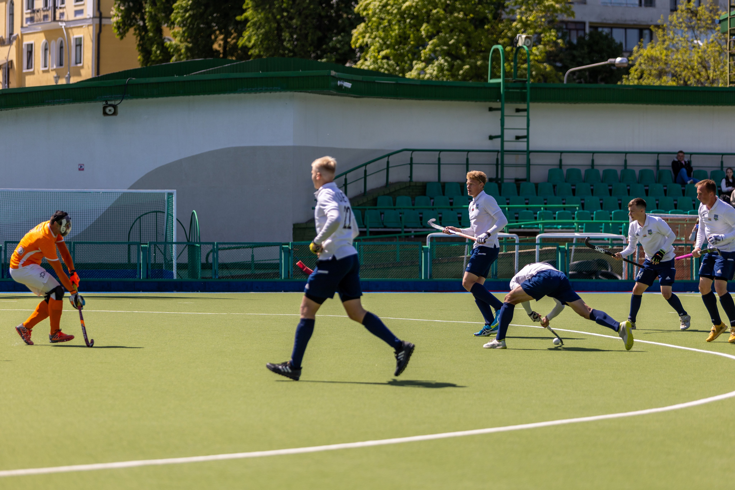 Хоккей на траве. ХК Минск — СК Строитель 12.05.2024. Профессиональный интерьерный и репортажный фотограф Минск и РБ. Максим Орлов