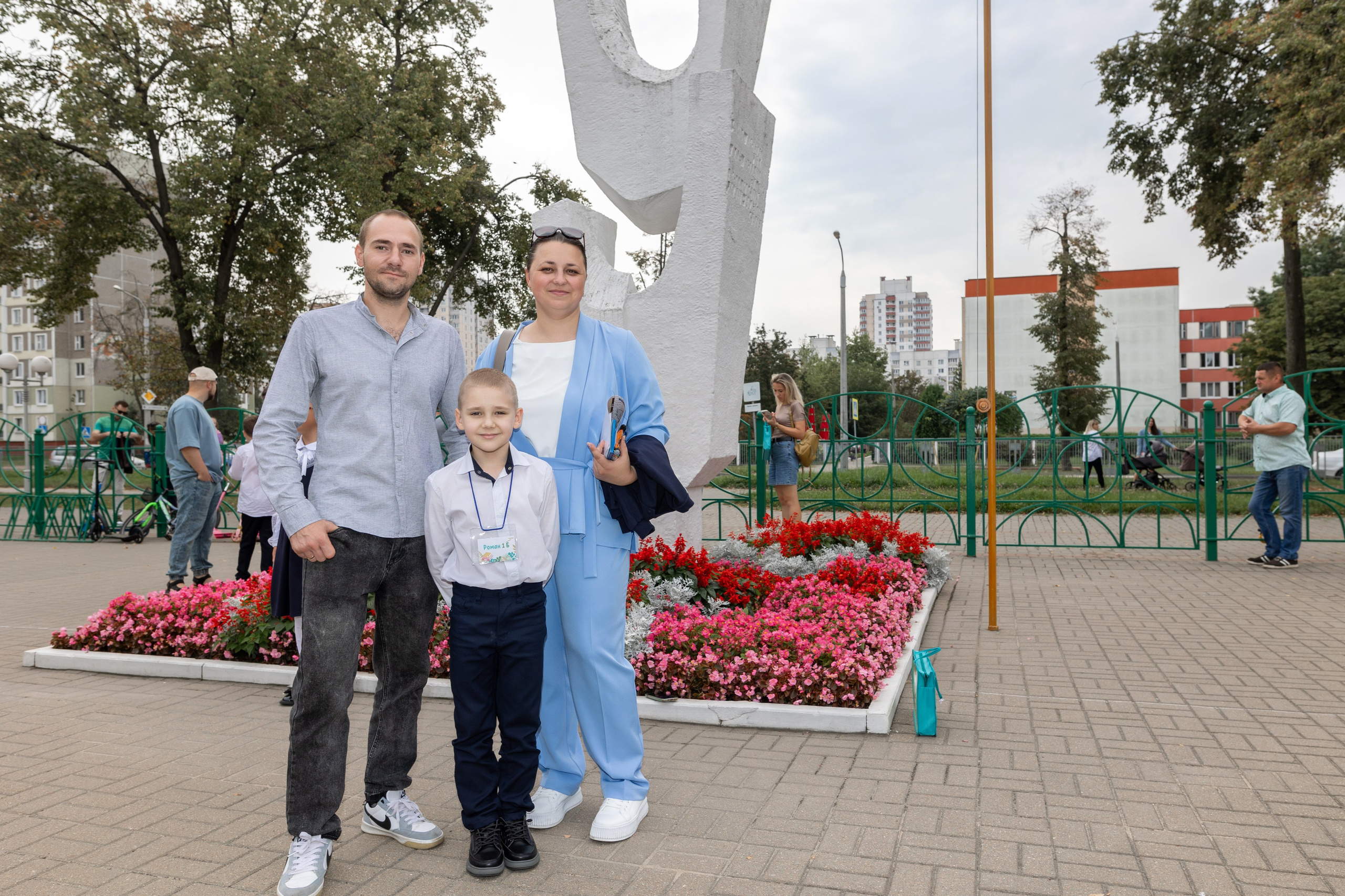 Линейка 1-го сентября. Профессиональный интерьерный и репортажный фотограф Минск и РБ. Максим Орлов