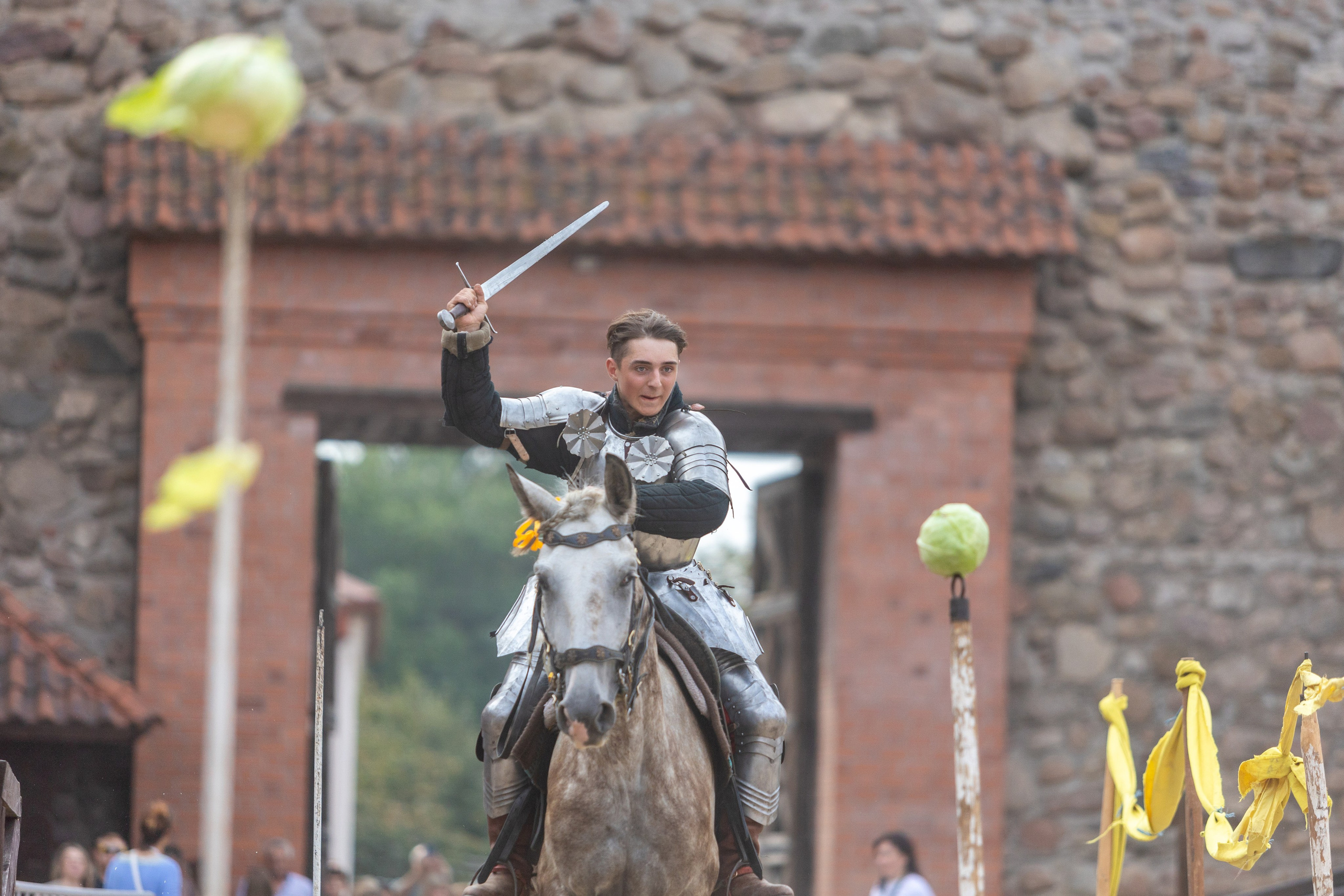 Выступление «Золотой шпоры» на празднике города Лиды. Профессиональный интерьерный и репортажный фотограф Минск и РБ. Максим Орлов
