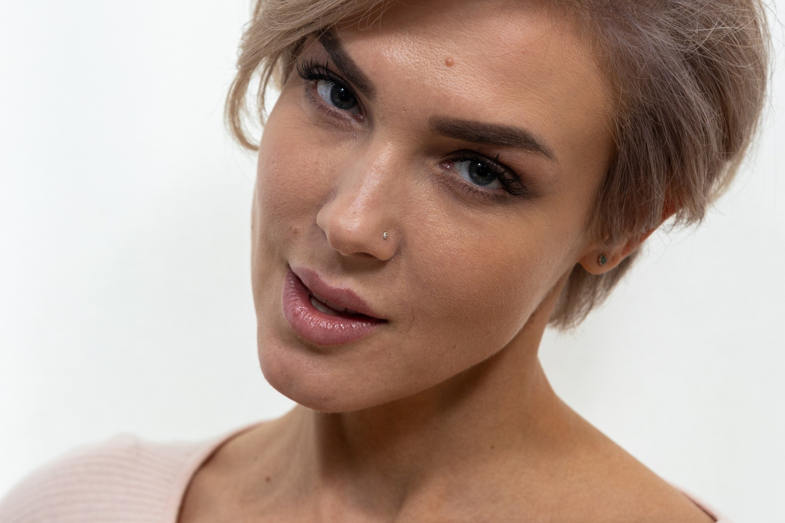 Реклама салона красоты «Манго». Профессиональный интерьерный и репортажный фотограф Минск и РБ. Максим Орлов