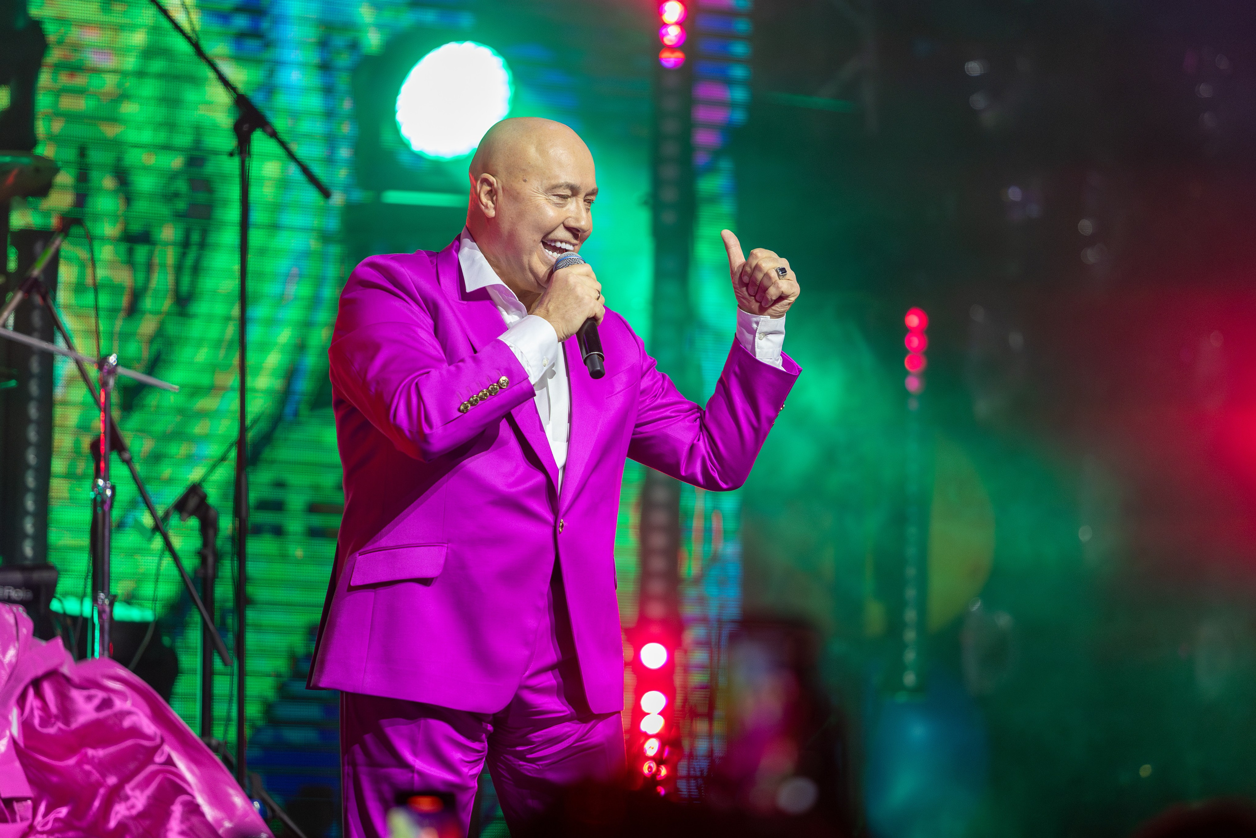 Концерт Насти Кравченко. Профессиональный интерьерный и репортажный фотограф Минск и РБ. Максим Орлов