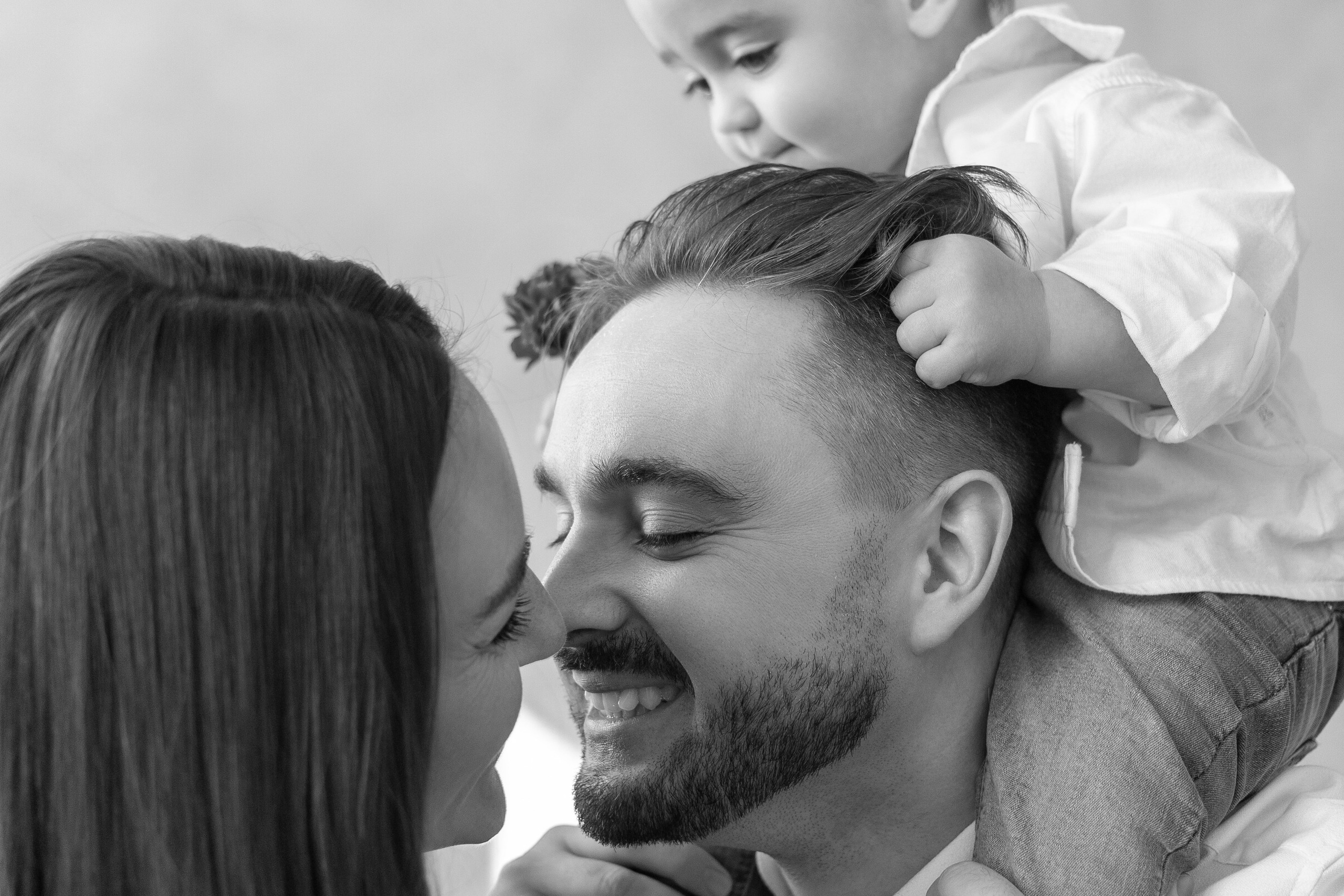 Стас, Оля и Роберт. Профессиональный интерьерный и репортажный фотограф Минск и РБ. Максим Орлов