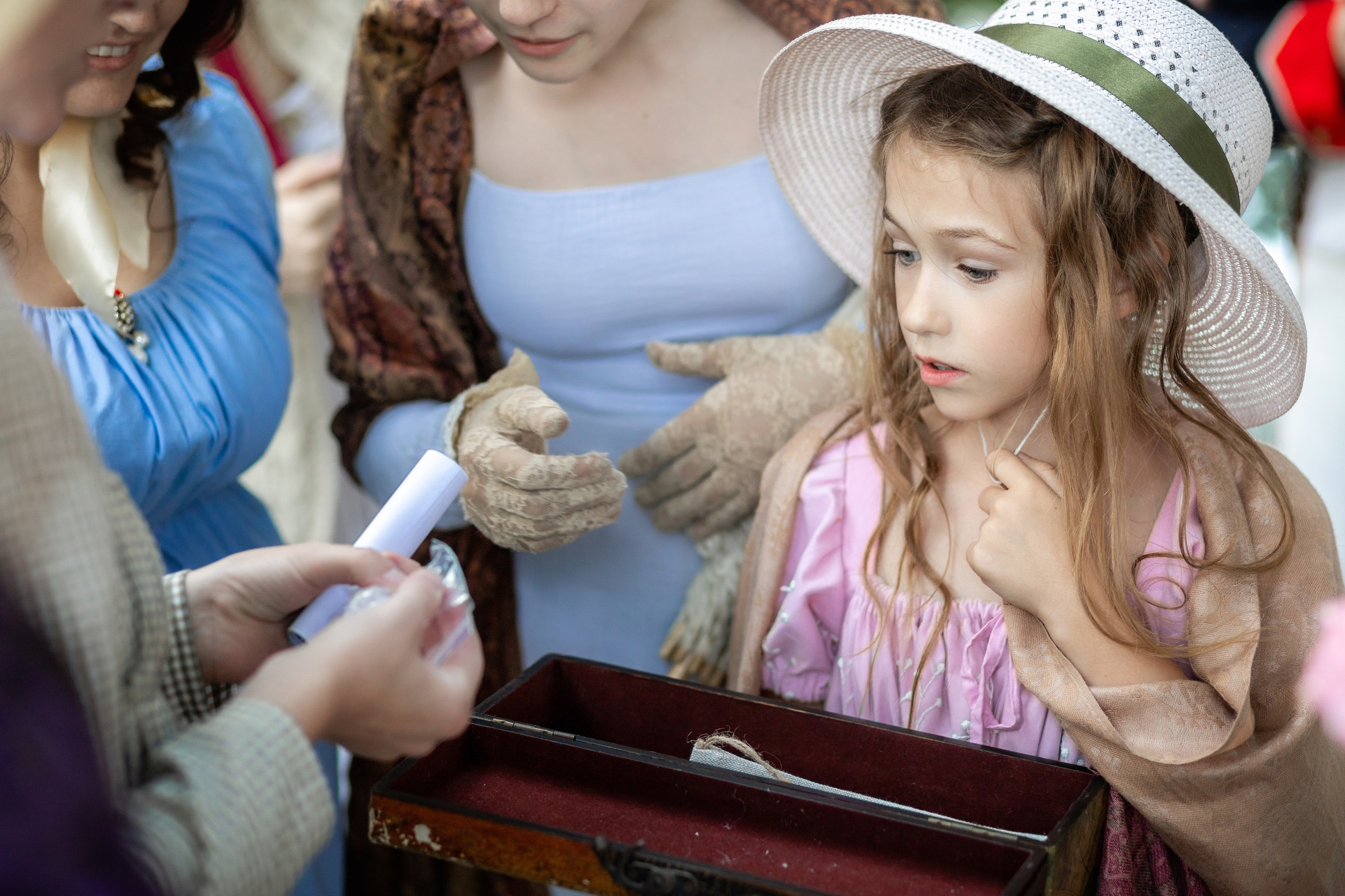 Пикник начала 19 века. Профессиональный интерьерный и репортажный фотограф Минск и РБ. Максим Орлов