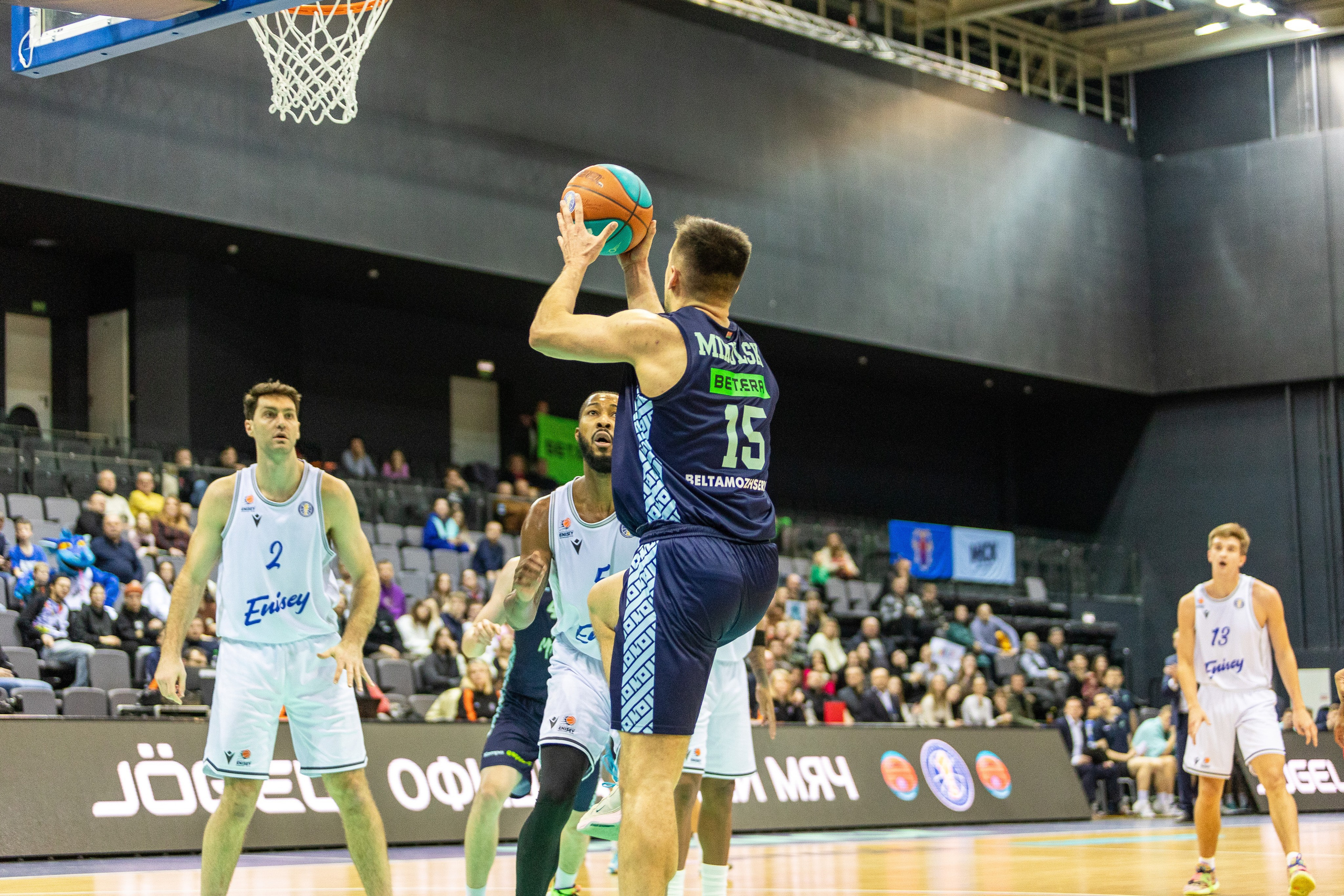 Баскетбол. Лучшие кадры. Минск — Енисей. 11.12.2023. Профессиональный интерьерный и репортажный фотограф Минск и РБ. Максим Орлов
