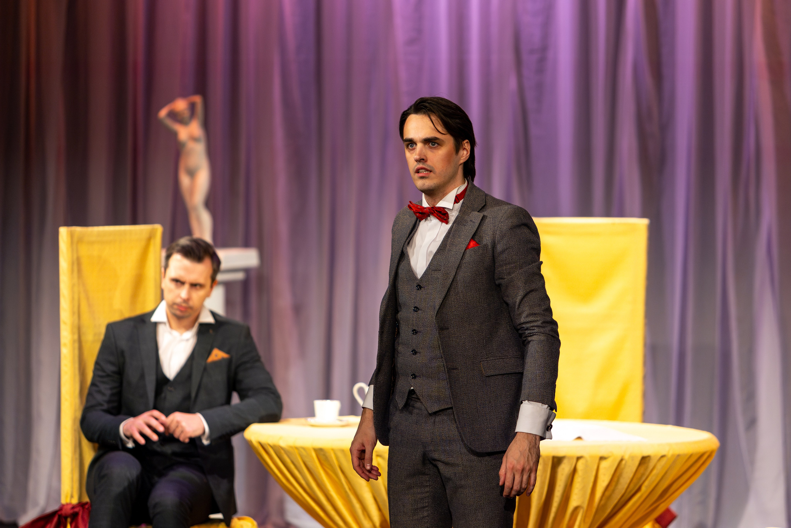 Новый театр «Как важно быть серьезным». Профессиональный интерьерный и репортажный фотограф Минск и РБ. Максим Орлов