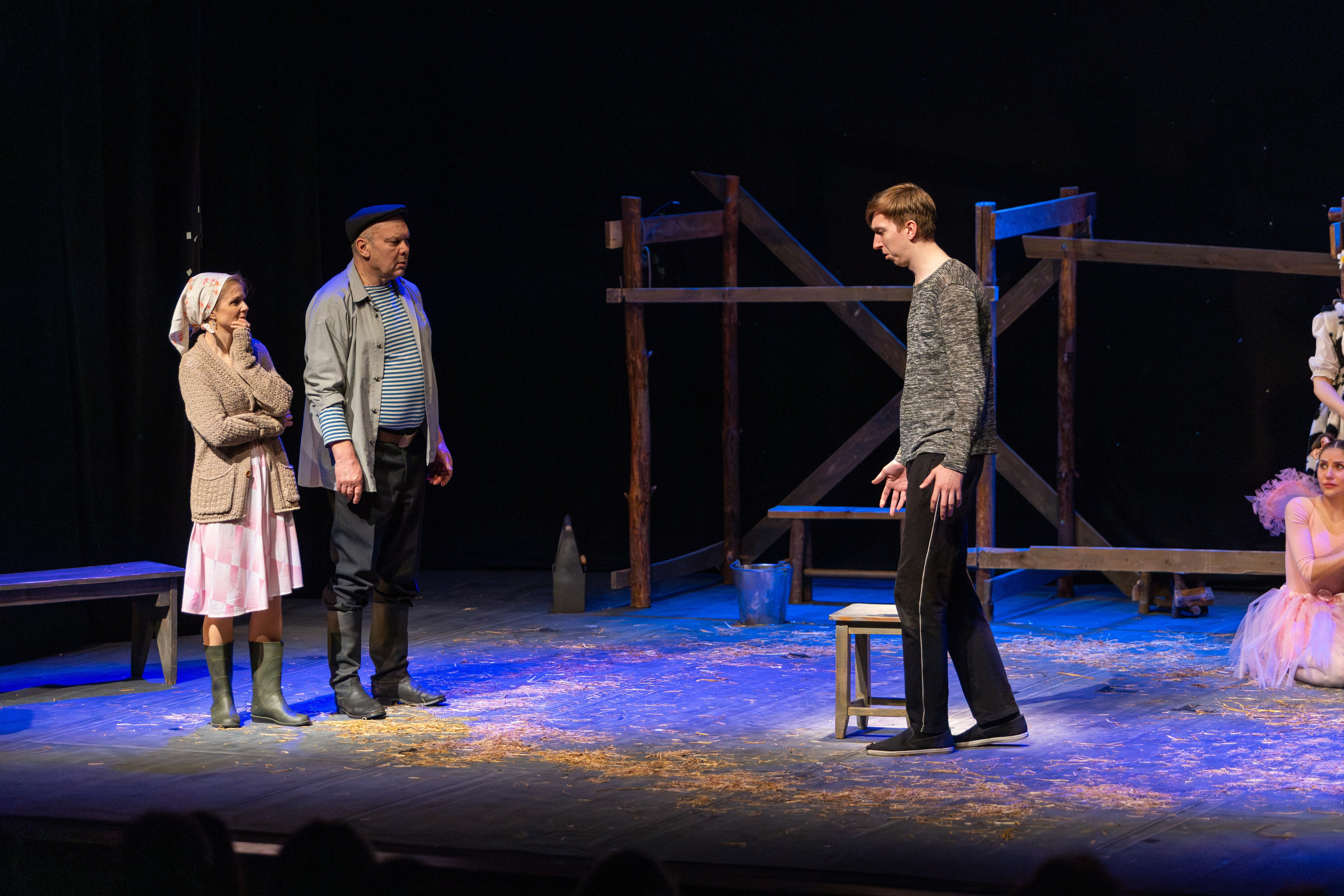 Театр белорусской армии «Очень простая история». Профессиональный интерьерный и репортажный фотограф Минск и РБ. Максим Орлов