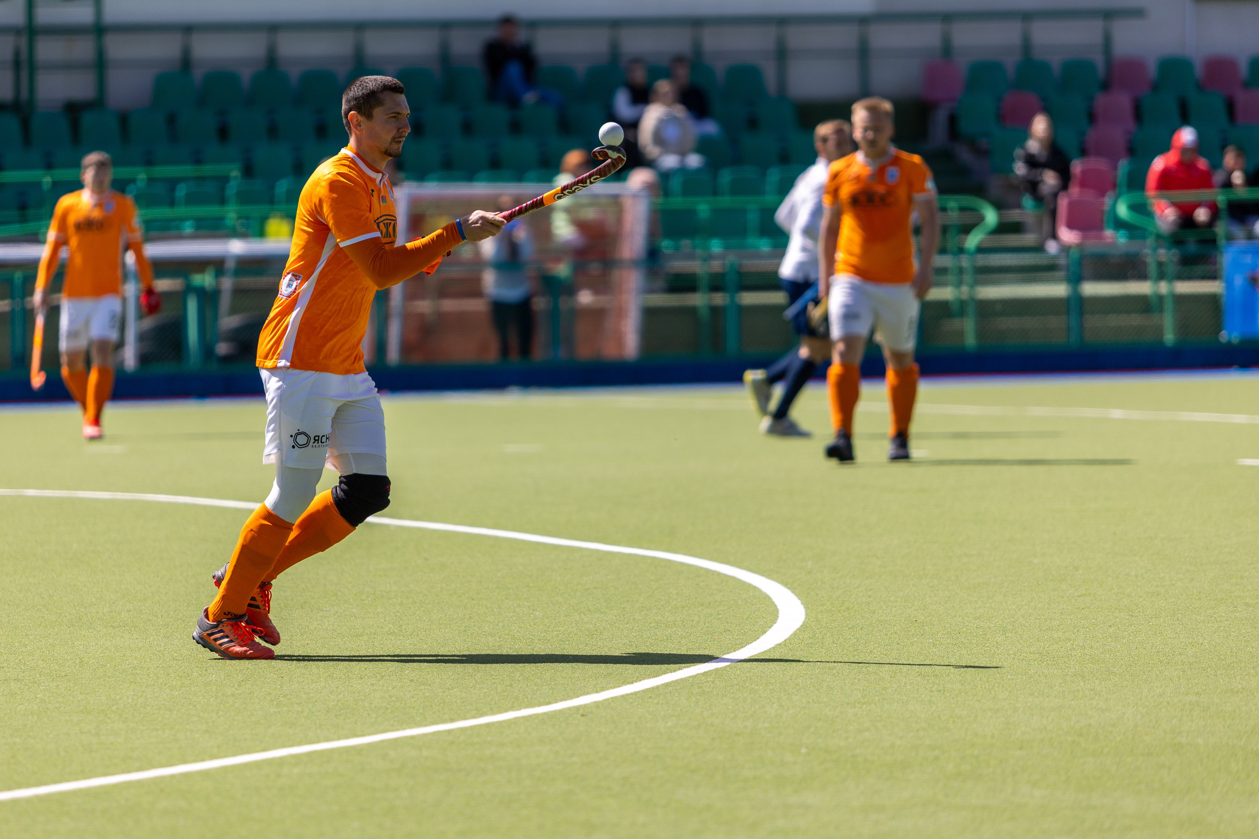 Хоккей на траве. ХК Минск — СК Строитель 12.05.2024. Профессиональный интерьерный и репортажный фотограф Минск и РБ. Максим Орлов