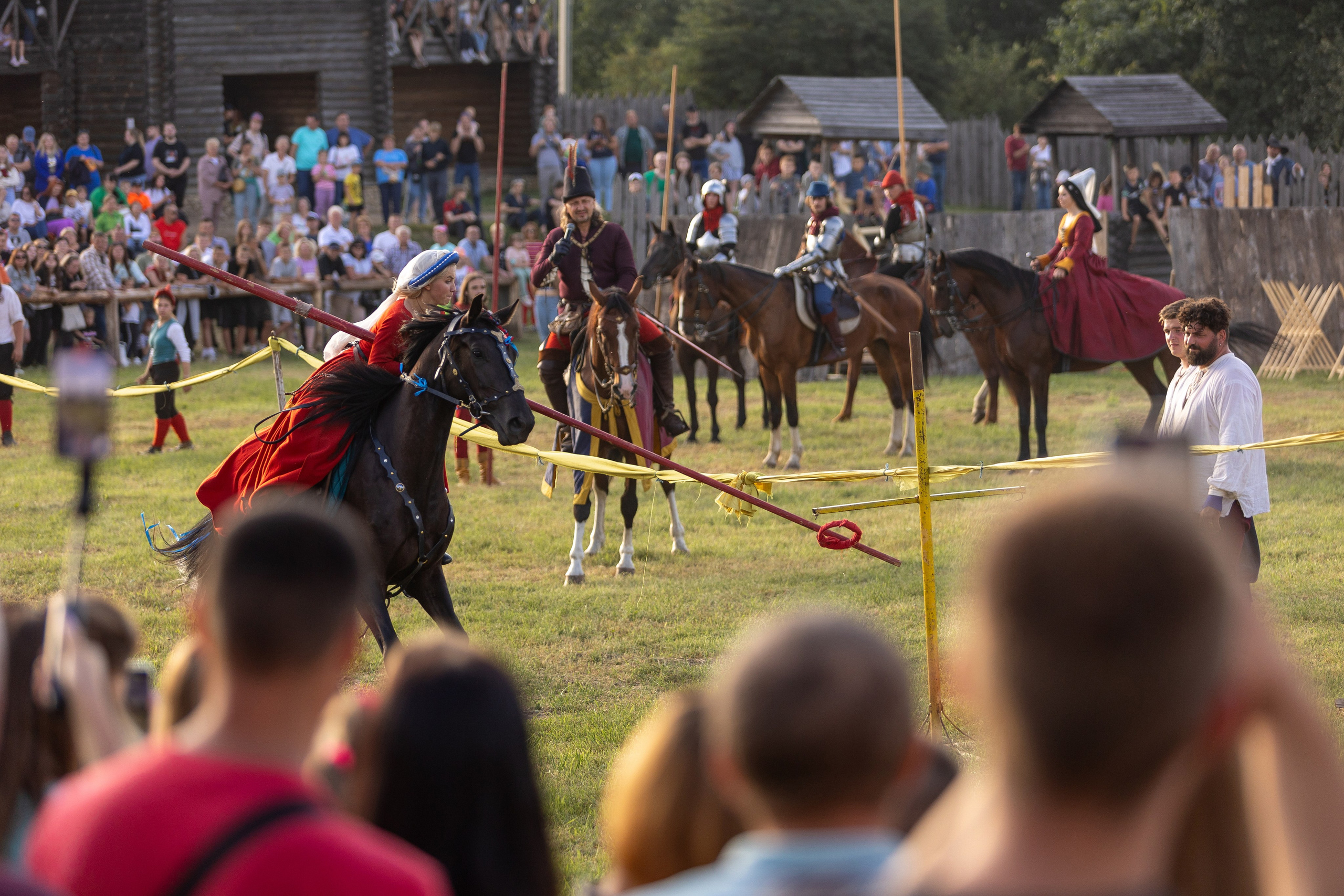 Рыцарский фест. Мстиславль. Профессиональный интерьерный и репортажный фотограф Минск и РБ. Максим Орлов