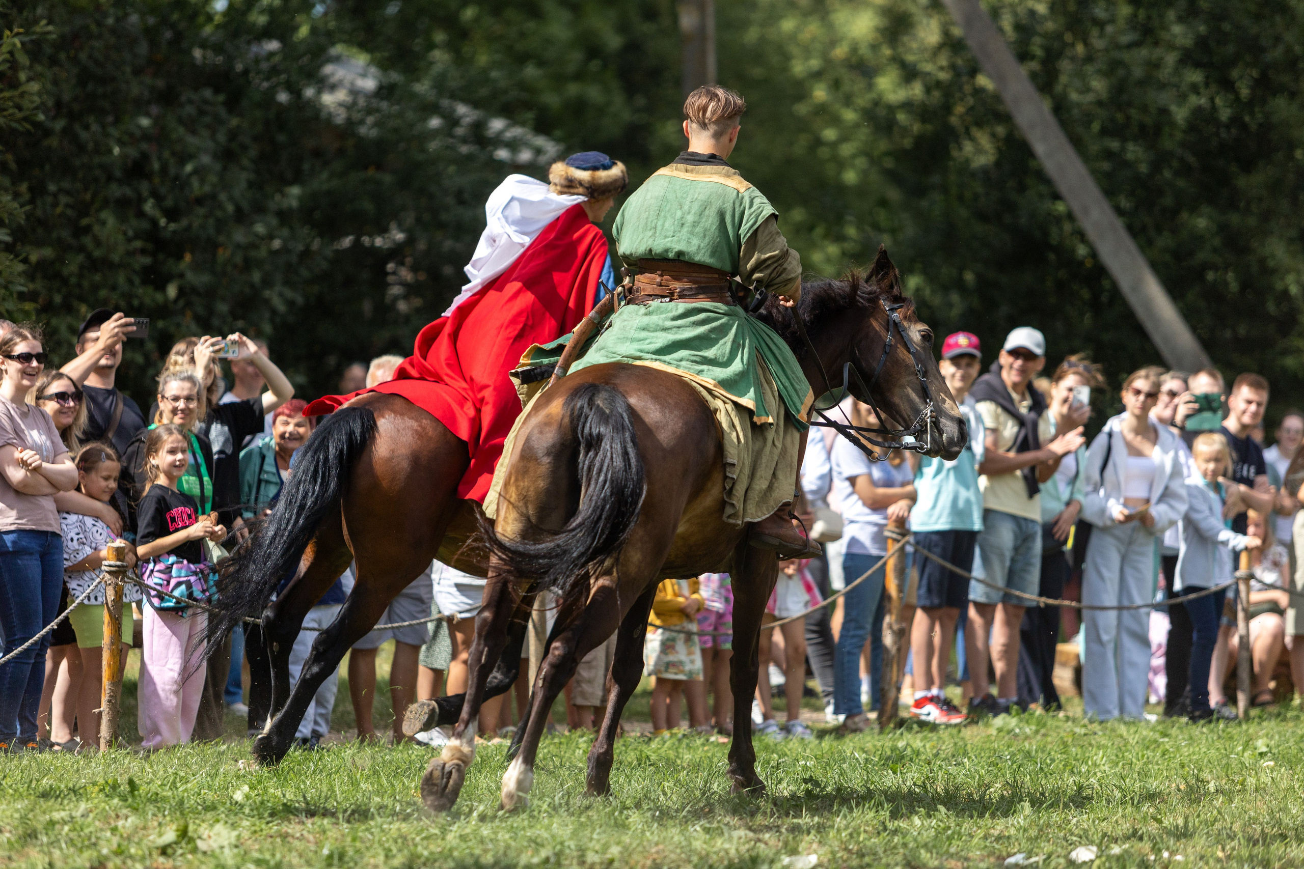 Ежегодный фестиваль средневековья в Дукоре. Профессиональный интерьерный и репортажный фотограф Минск и РБ. Максим Орлов