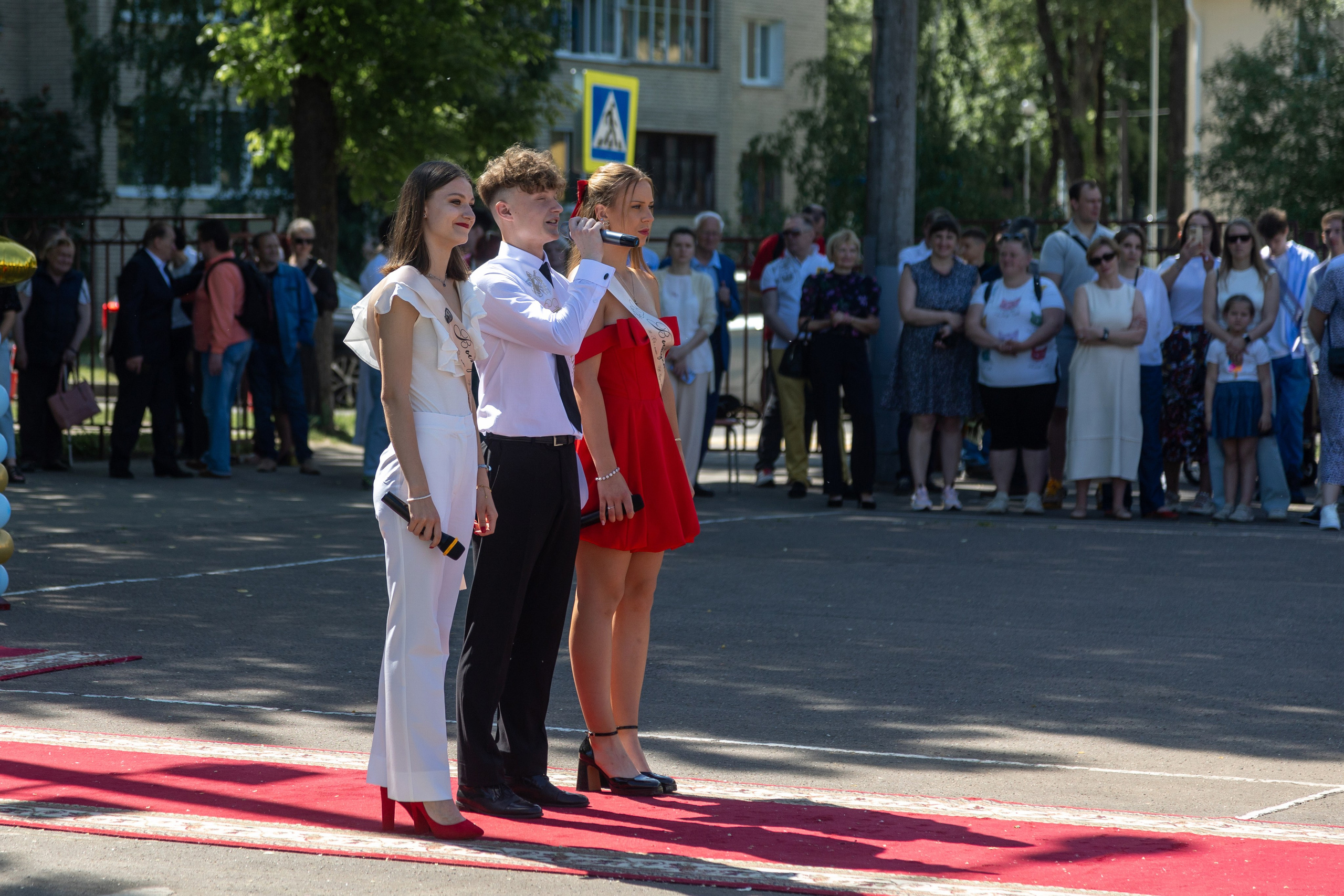 Школа 47. Последний звонок. Профессиональный интерьерный и репортажный фотограф Минск и РБ. Максим Орлов