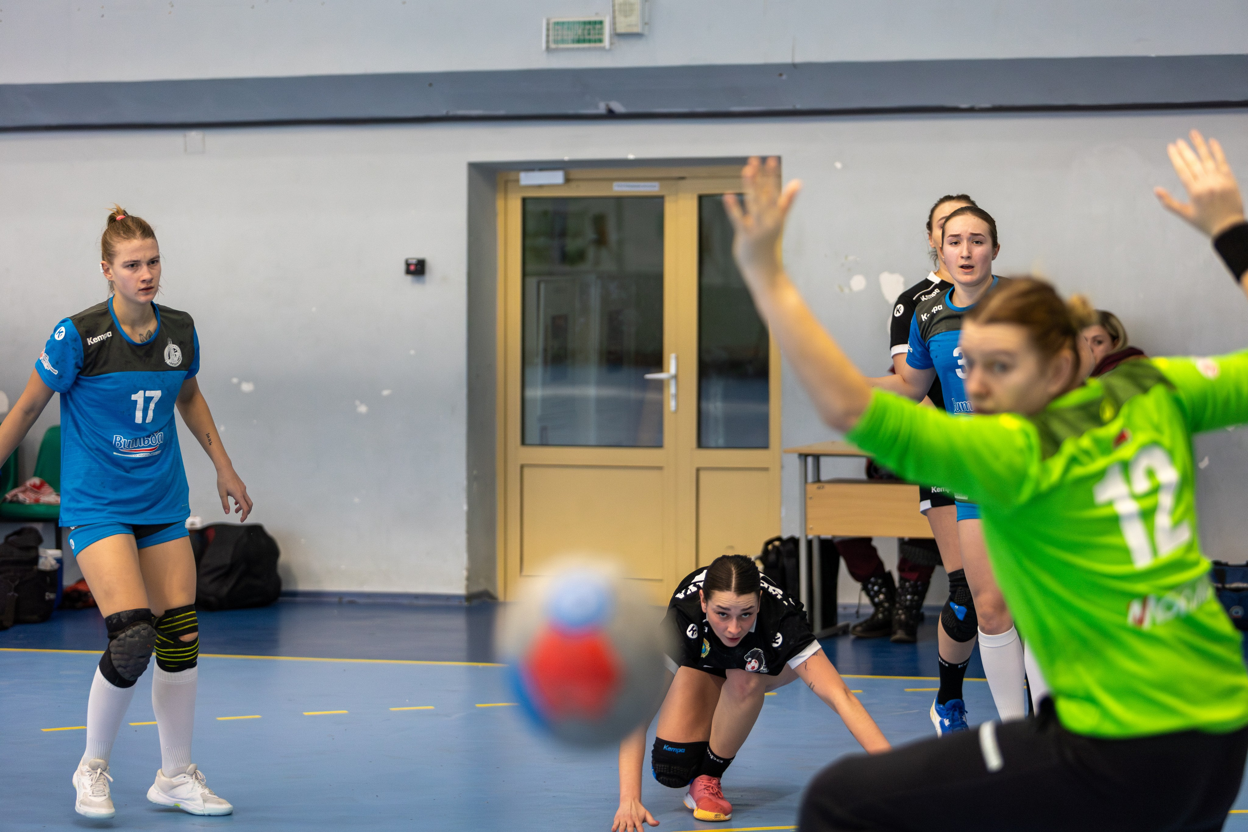 Гандбол. Лучшие кадры. БНТУ — Витебчанка. Профессиональный интерьерный и репортажный фотограф Минск и РБ. Максим Орлов