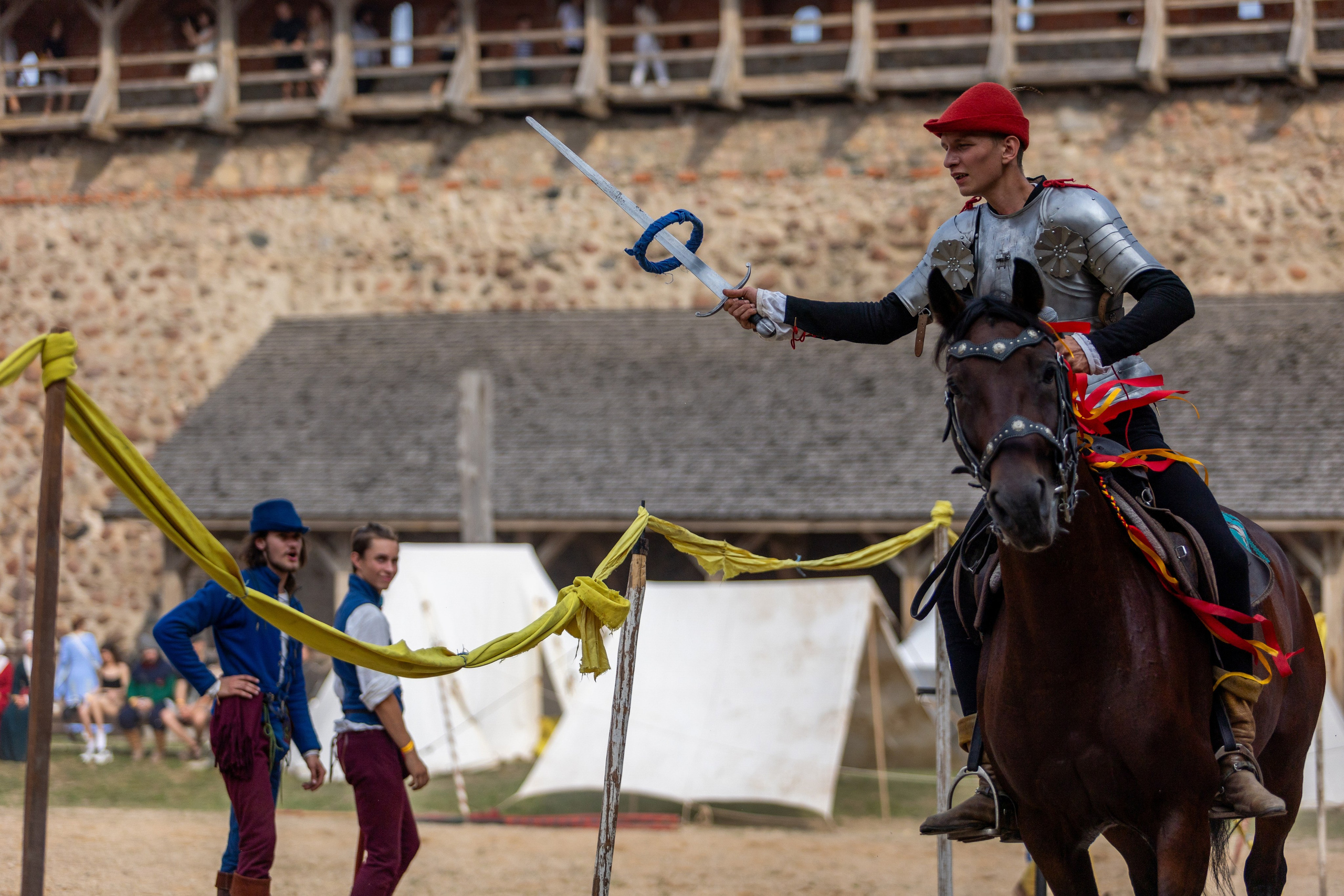 Выступление «Золотой шпоры» на празднике города Лиды. Профессиональный интерьерный и репортажный фотограф Минск и РБ. Максим Орлов