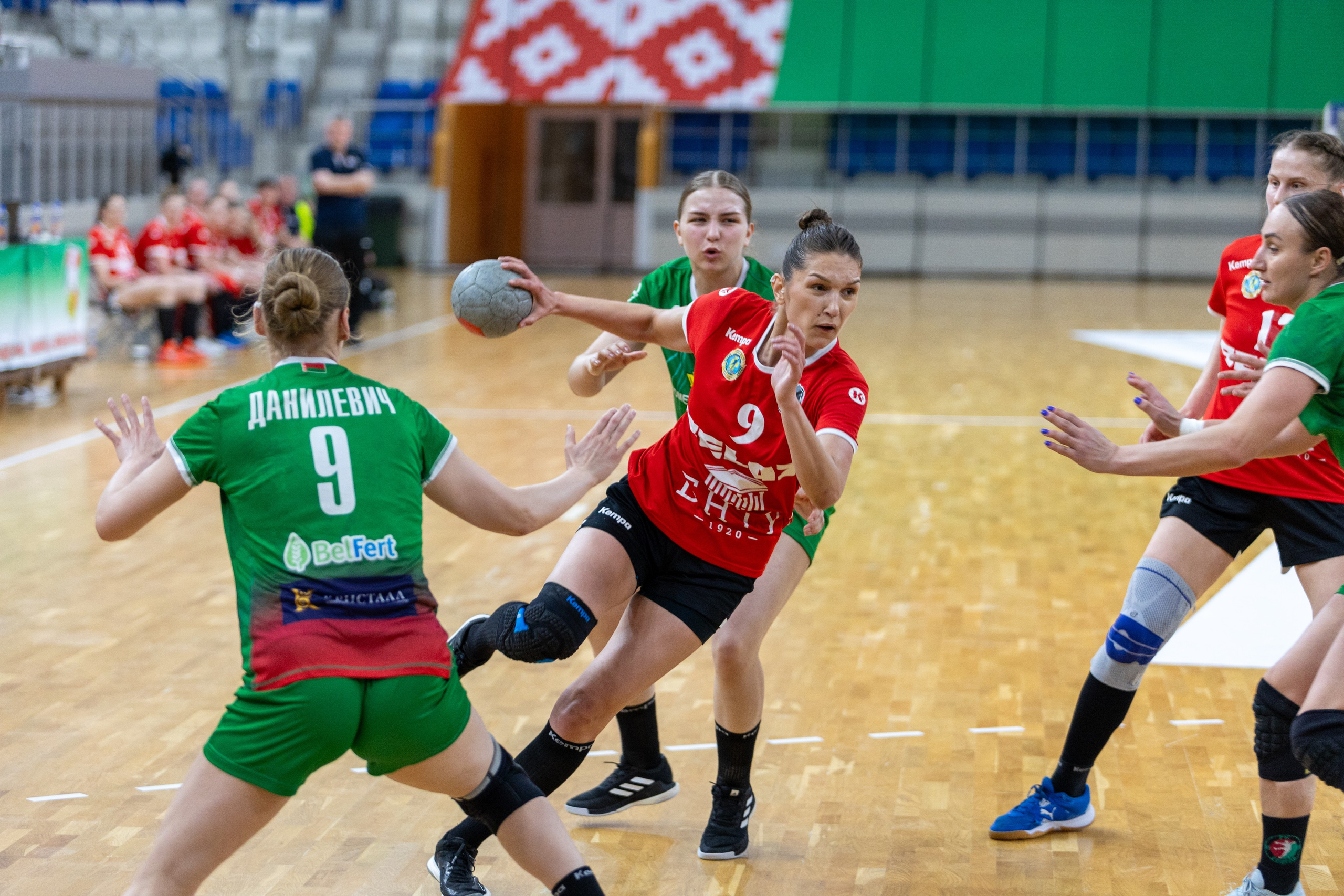 Гандбол. Финал. БНТУ — Гомель. 25.05.2024. Профессиональный интерьерный и репортажный фотограф Минск и РБ. Максим Орлов