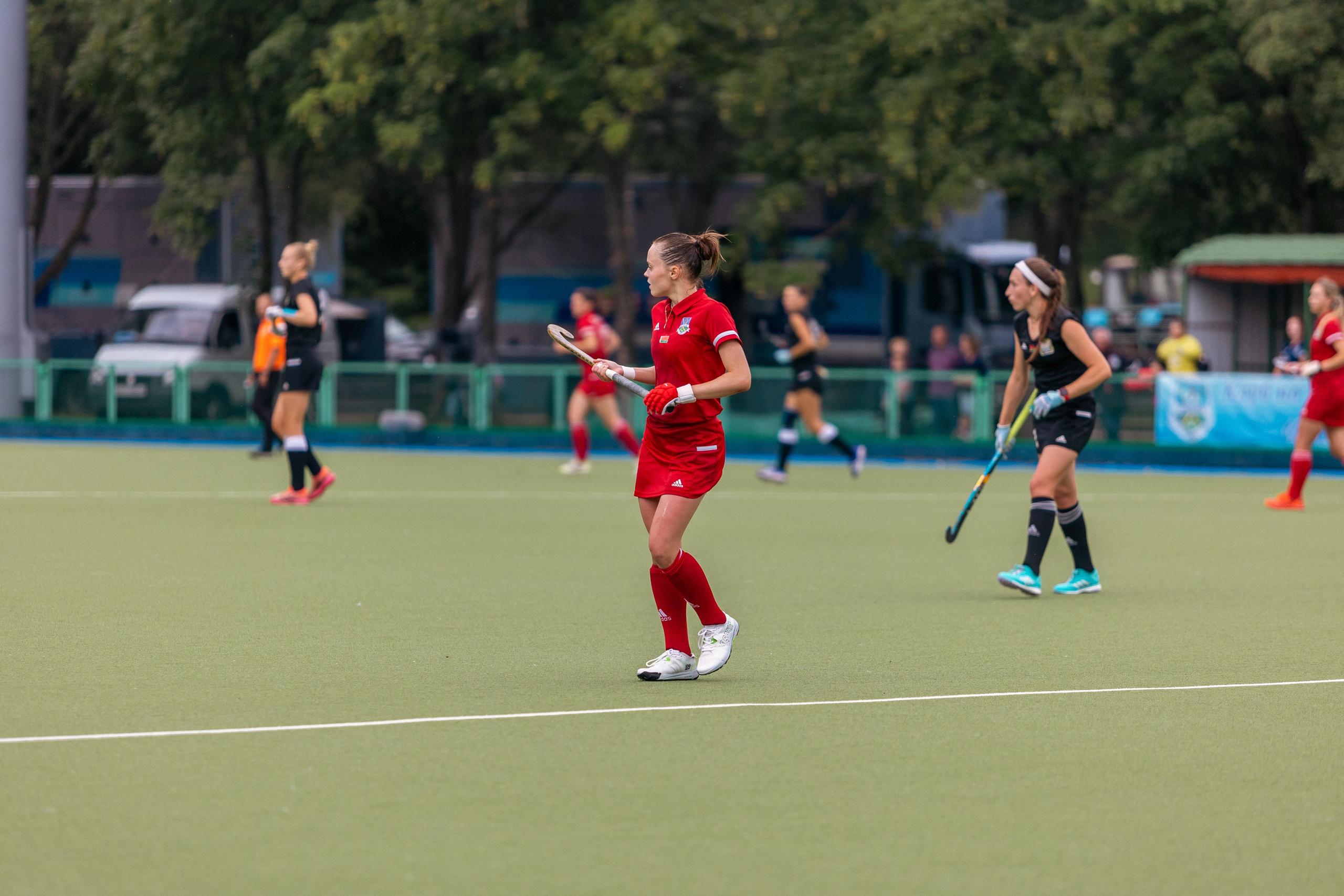 Хоккей на траве. Девушки. ХК Минск — ХК Виктория (Смолевичи) 10.06.2024. Профессиональный интерьерный и репортажный фотограф Минск и РБ. Максим Орлов