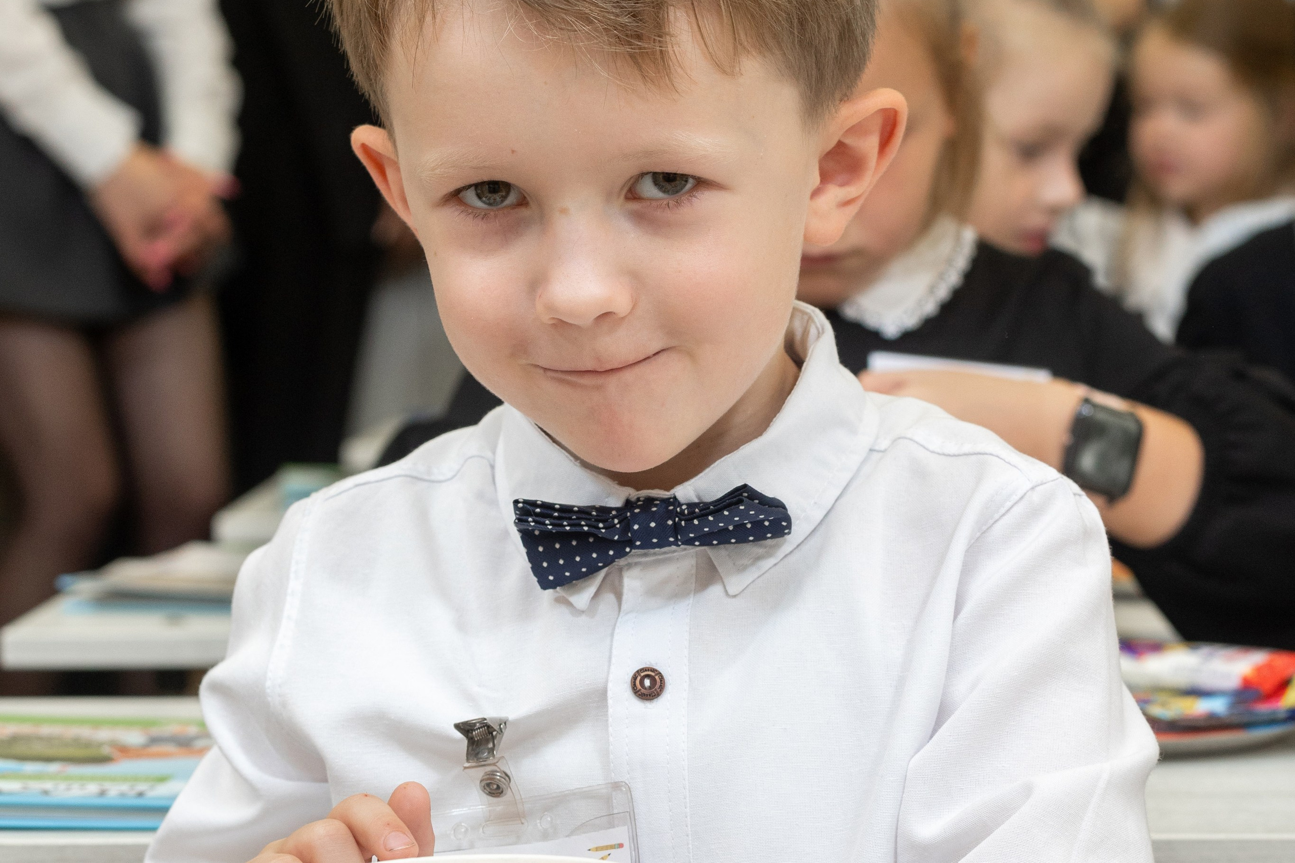 Линейка 1-го сентября. Профессиональный интерьерный и репортажный фотограф Минск и РБ. Максим Орлов