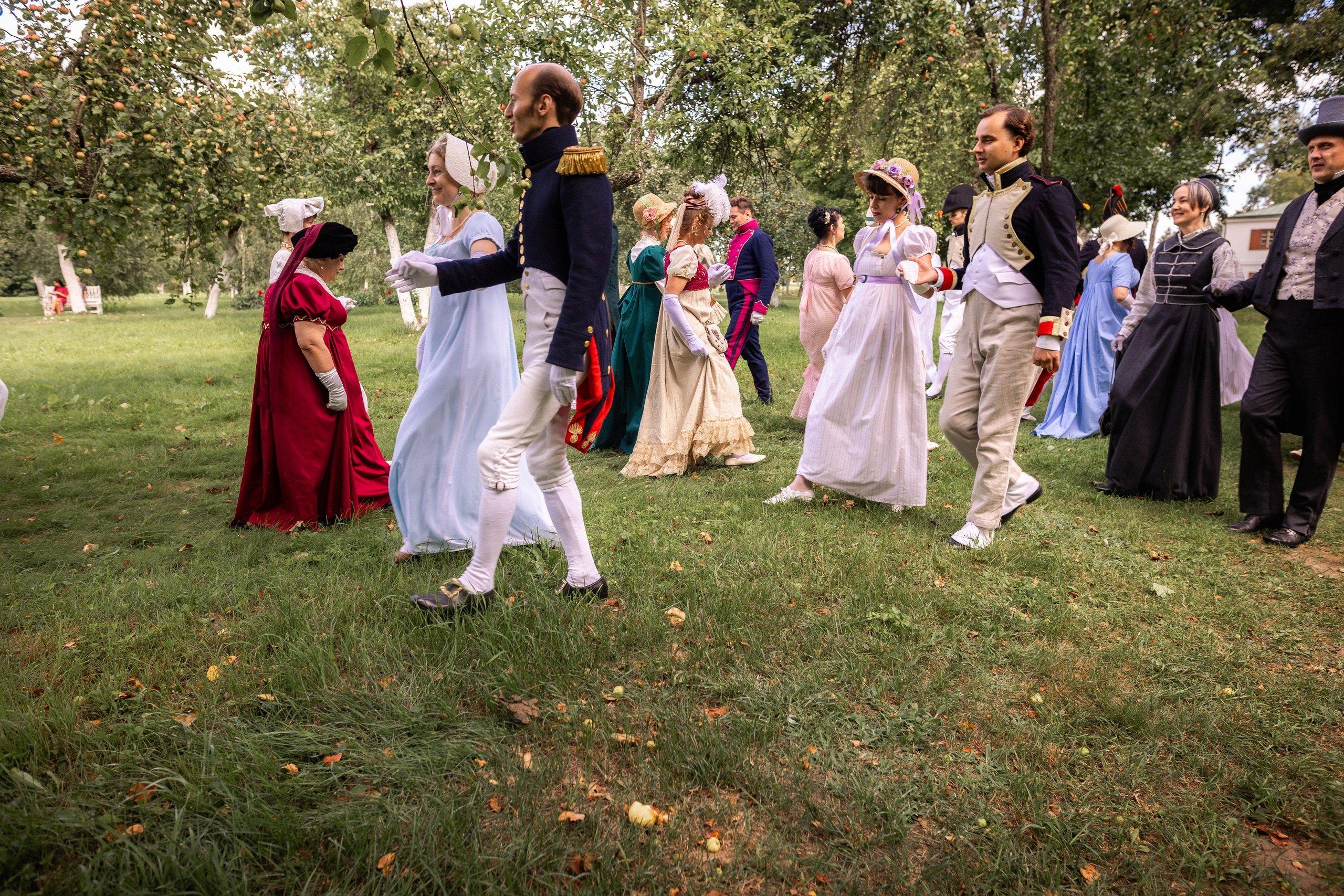 Пикник начала 19 века. Профессиональный интерьерный и репортажный фотограф Минск и РБ. Максим Орлов