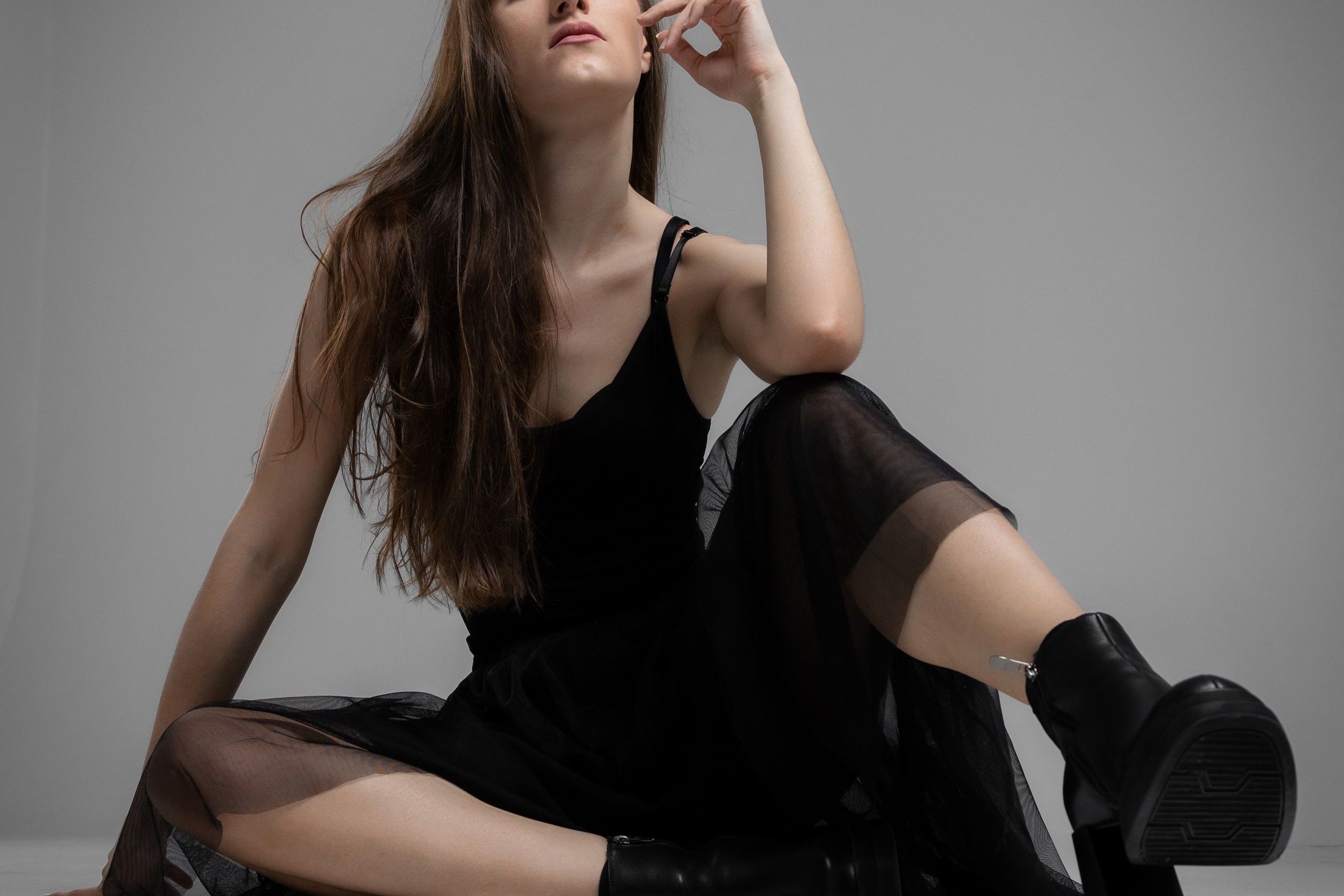 Алена (студийная на циклораме). Профессиональный интерьерный и репортажный фотограф Минск и РБ. Максим Орлов