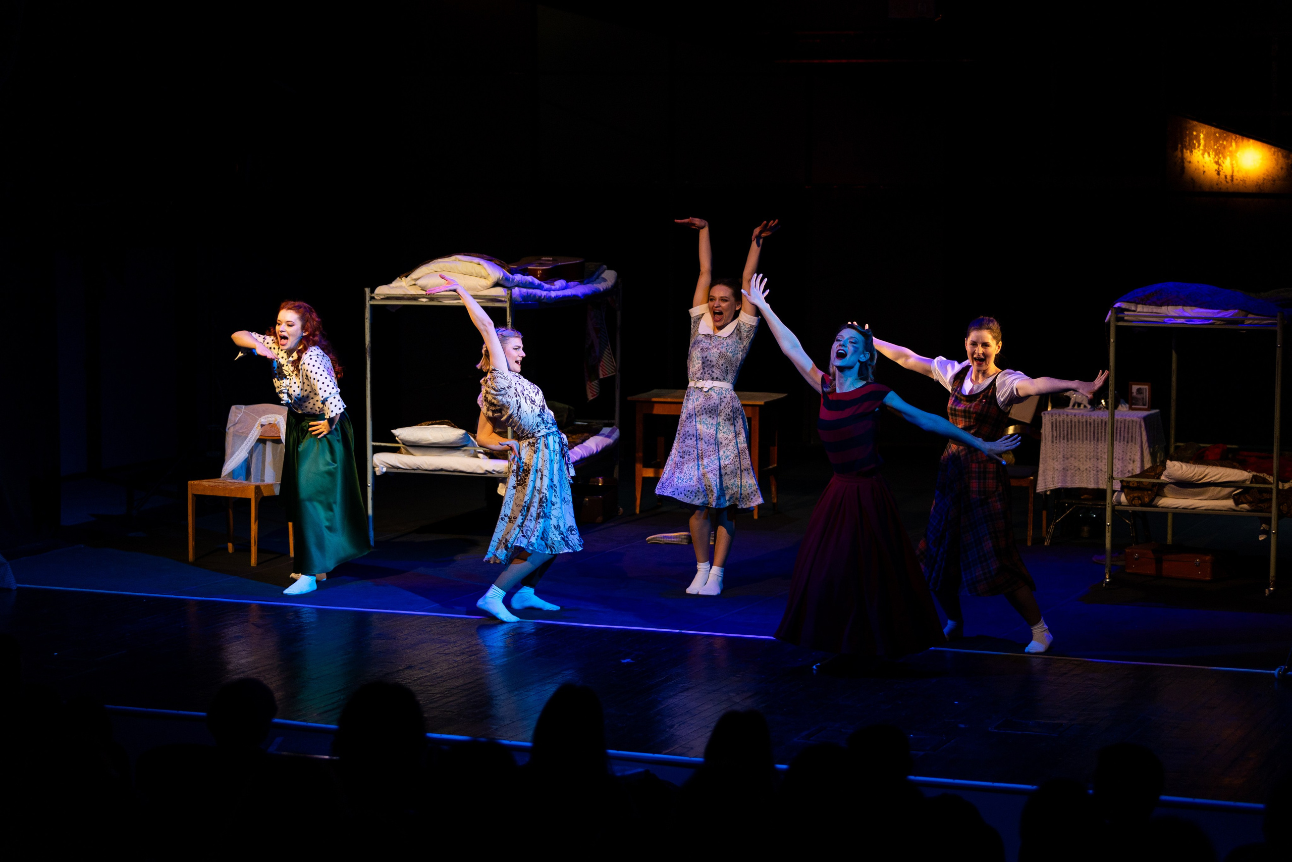 Новый театр «Фабричная девчонка». Профессиональный интерьерный и репортажный фотограф Минск и РБ. Максим Орлов