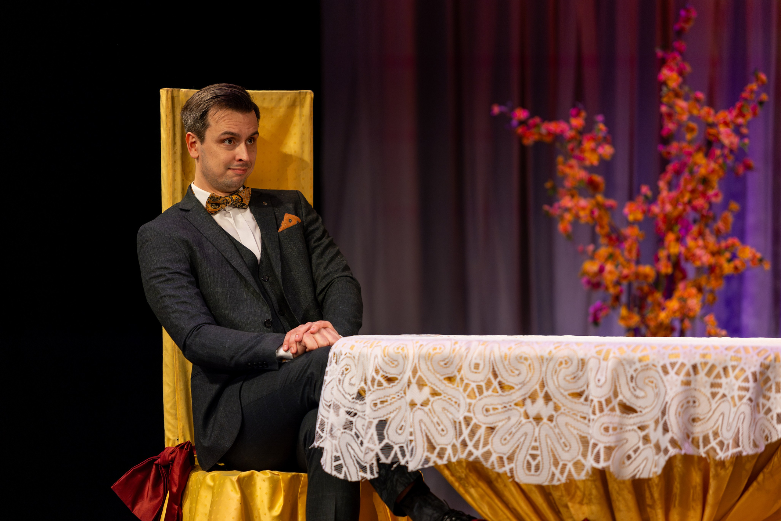 Новый театр «Как важно быть серьезным». Профессиональный интерьерный и репортажный фотограф Минск и РБ. Максим Орлов