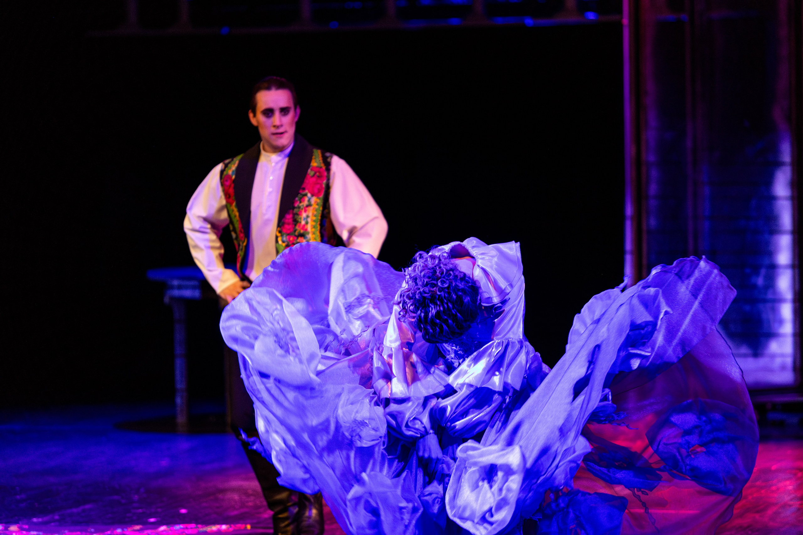 Новый театр «Я вещь». Профессиональный интерьерный и репортажный фотограф Минск и РБ. Максим Орлов