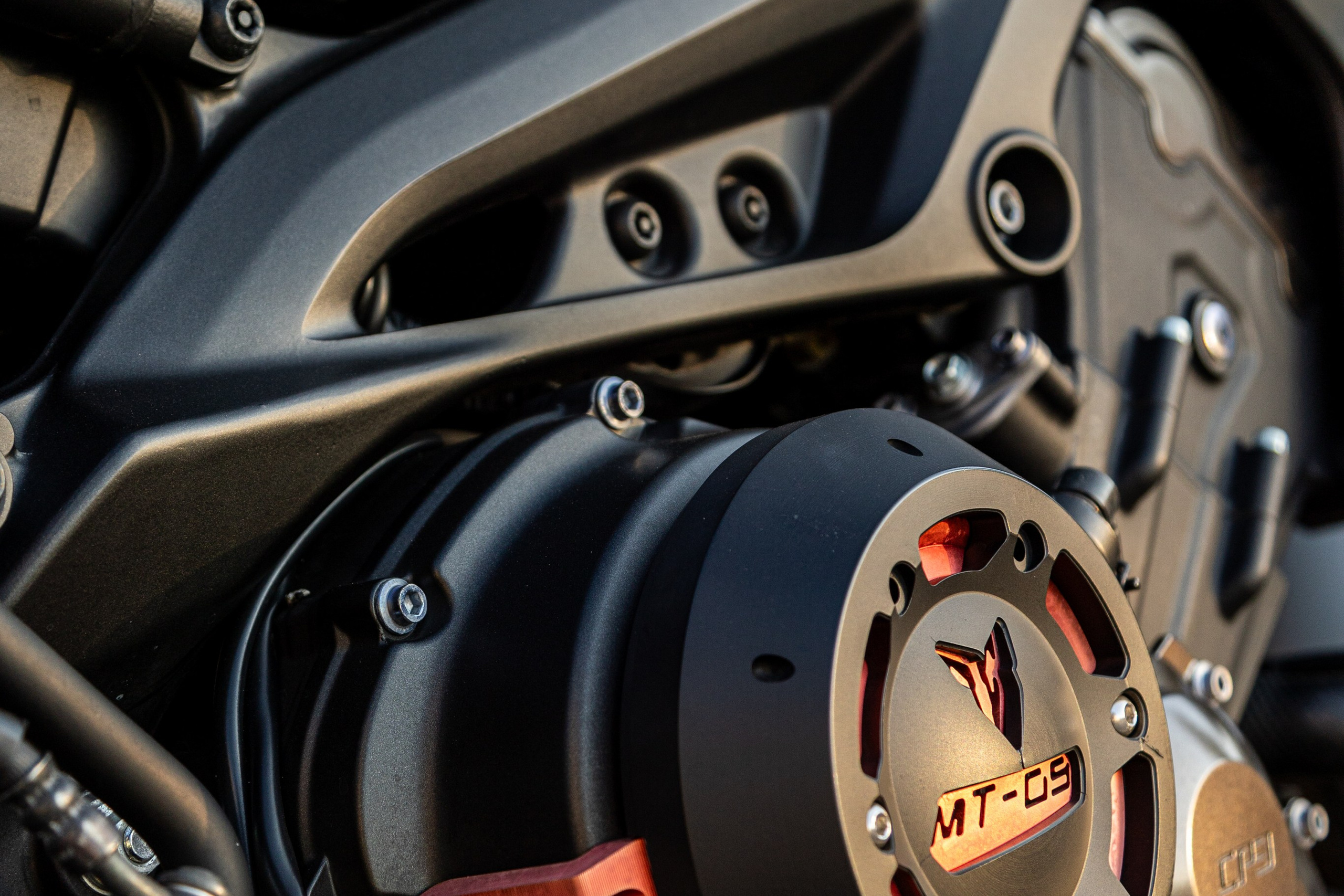 Мотоцикл. Профессиональный интерьерный и репортажный фотограф Минск и РБ. Максим Орлов