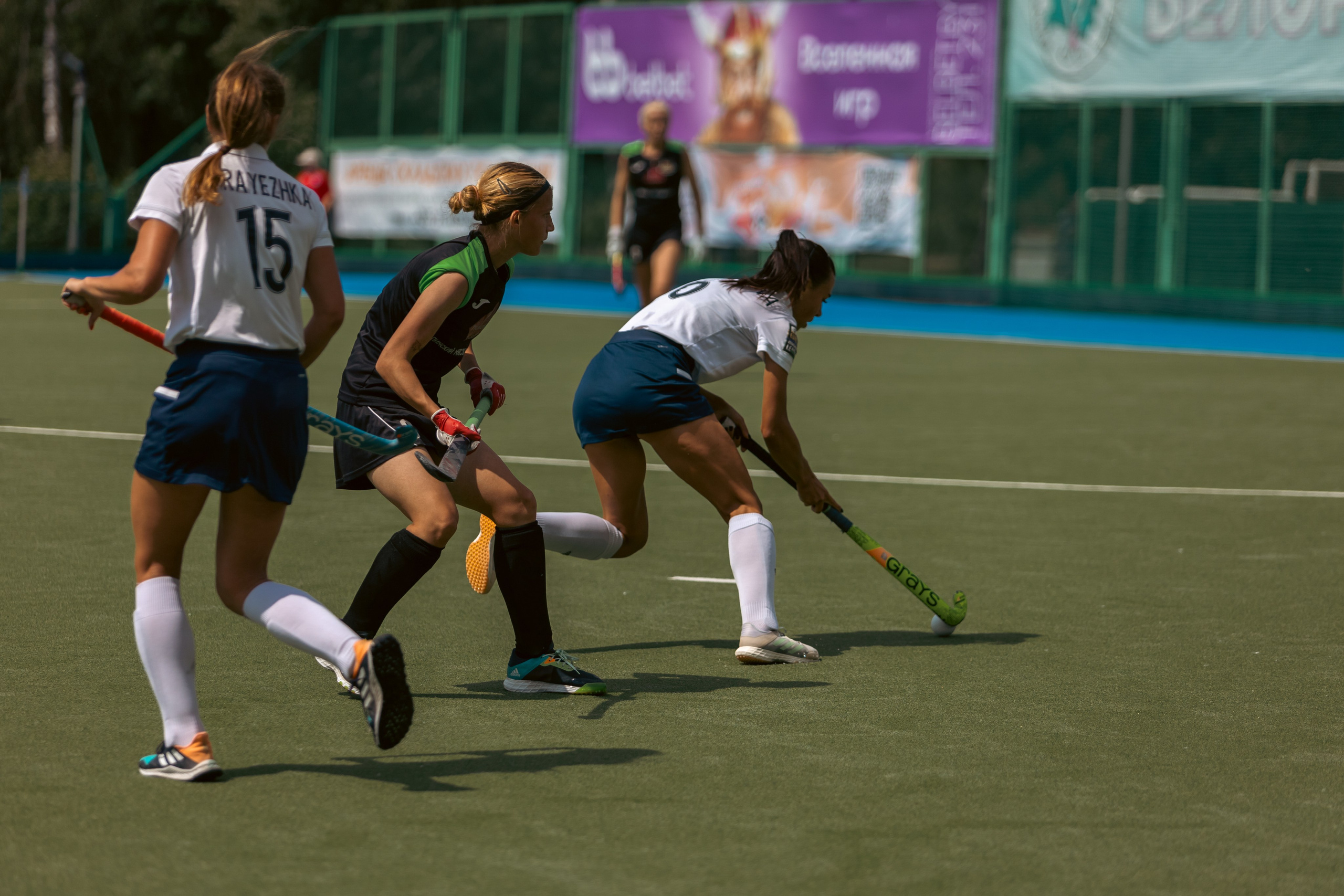 Хоккей на траве. Девушки. Минск — Текстильщик 29.052024. Профессиональный интерьерный и репортажный фотограф Минск и РБ. Максим Орлов