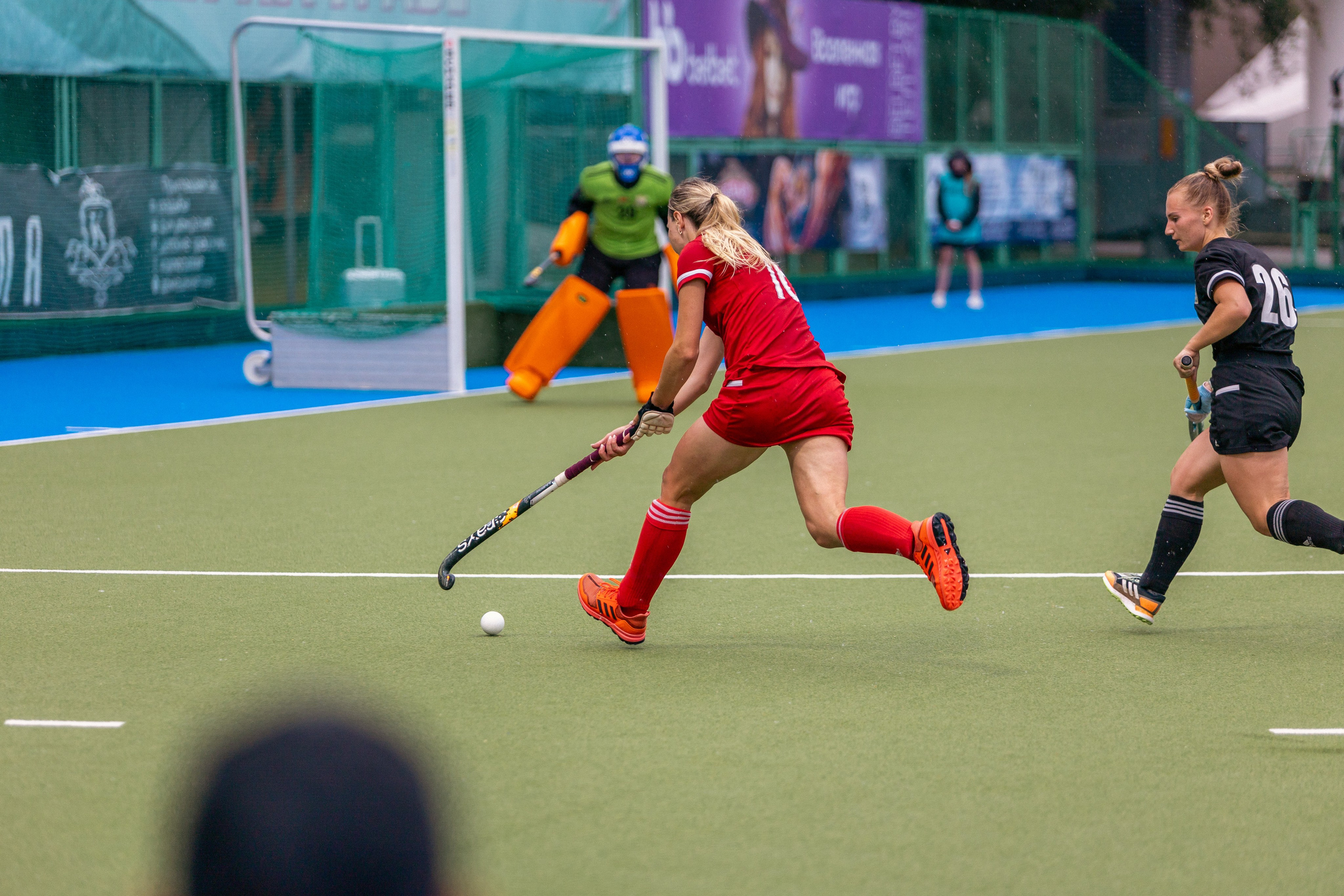 Хоккей на траве. Девушки. ХК Минск — ХК Виктория (Смолевичи) 10.06.2024. Профессиональный интерьерный и репортажный фотограф Минск и РБ. Максим Орлов