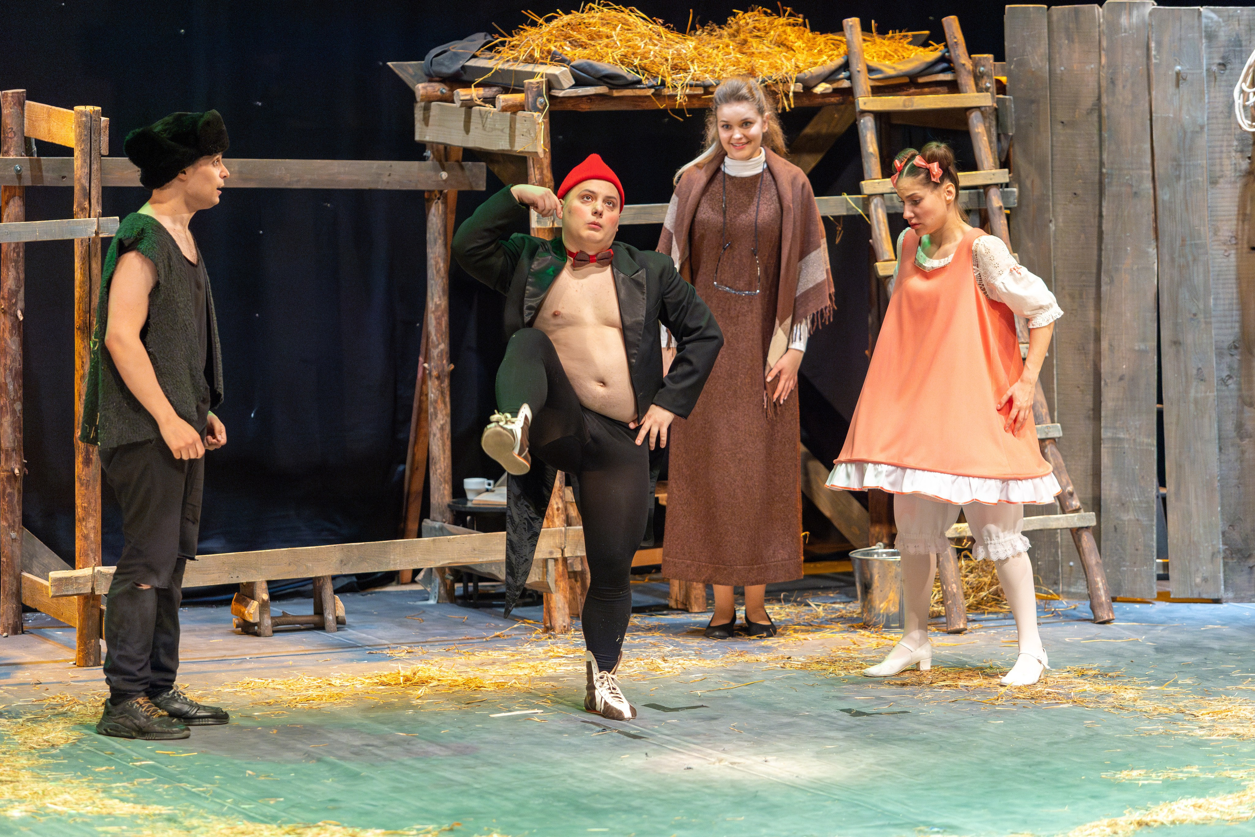 Театр белорусской армии «Очень простая история». Профессиональный интерьерный и репортажный фотограф Минск и РБ. Максим Орлов